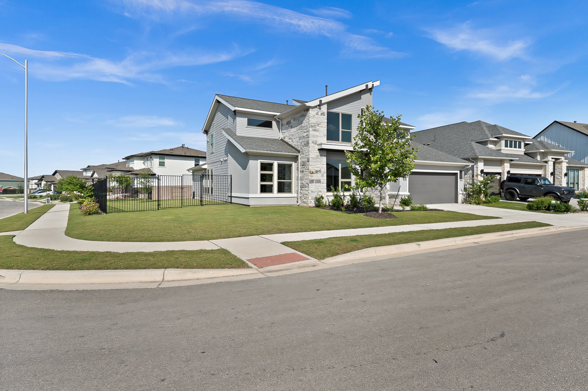Home in Austin, TX 78744 — photo 2