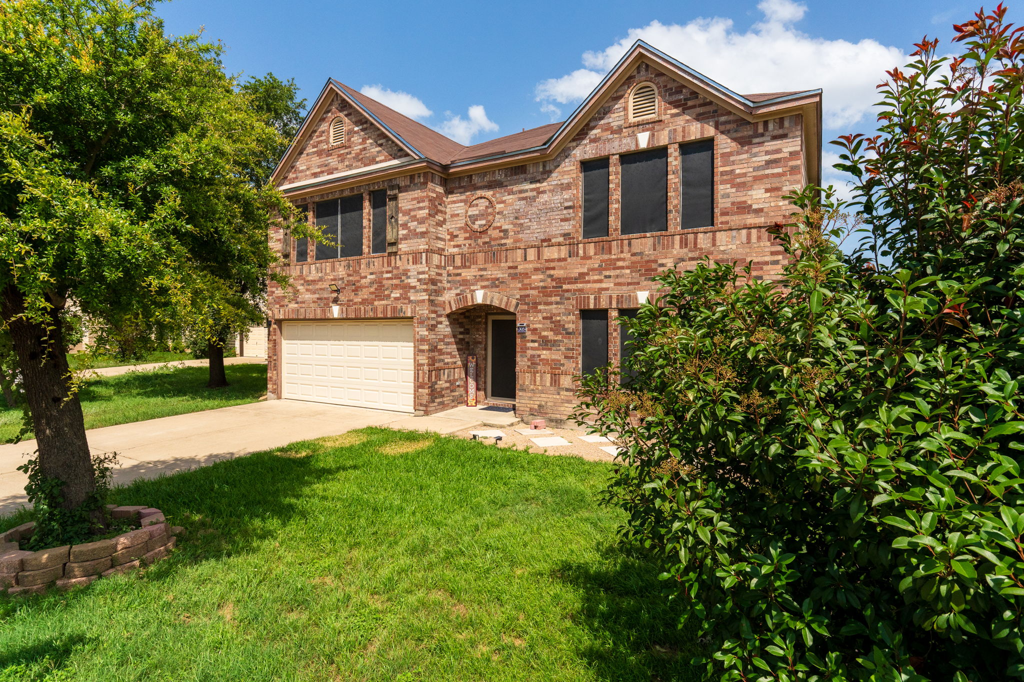 305 Harvest Meadow Ln — photo