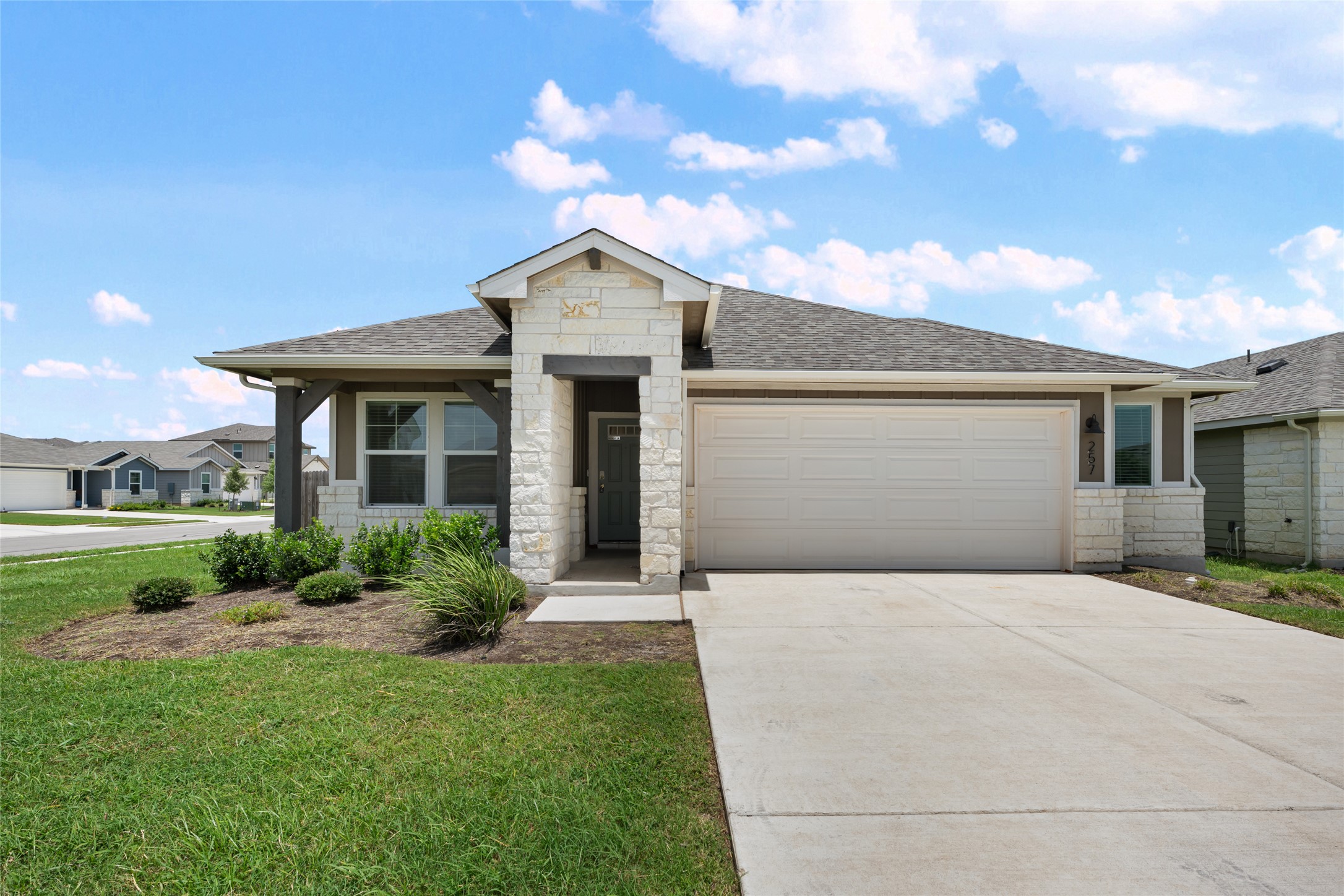 257 Fossil Dr — photo