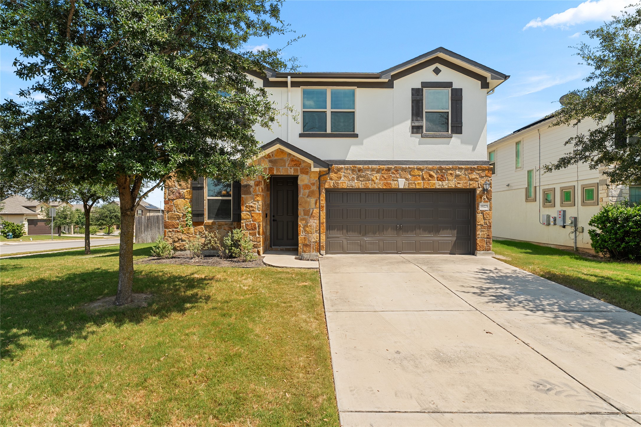 19221 Kimberlite Dr — photo