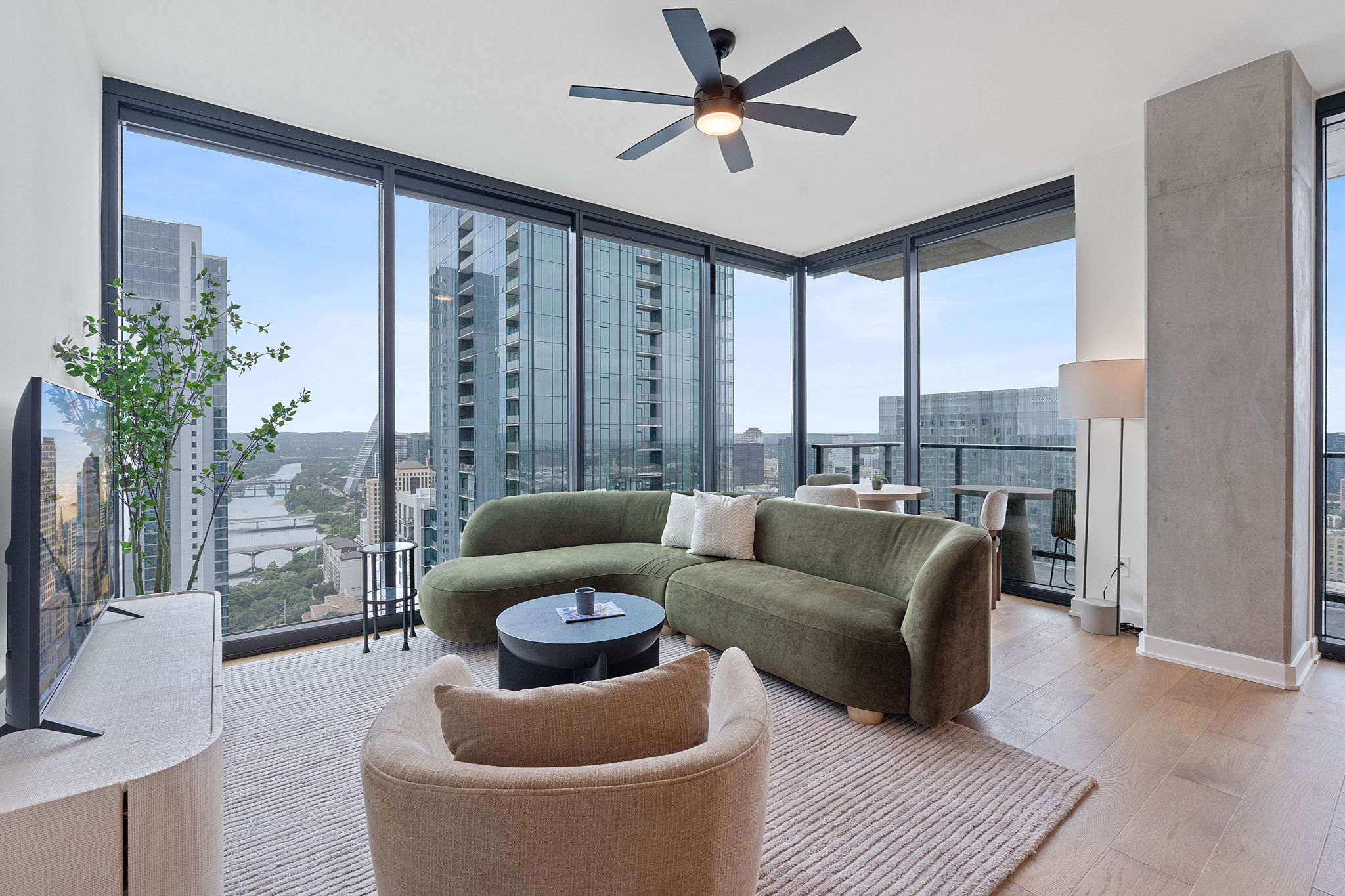 84 East Ave 1401 — photo