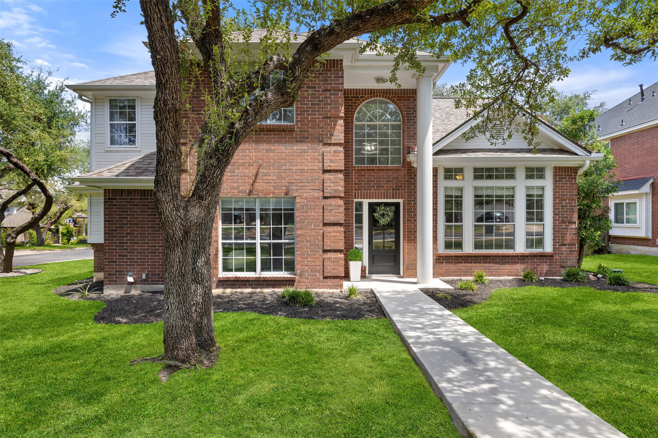 10707 Beckwood Dr — photo