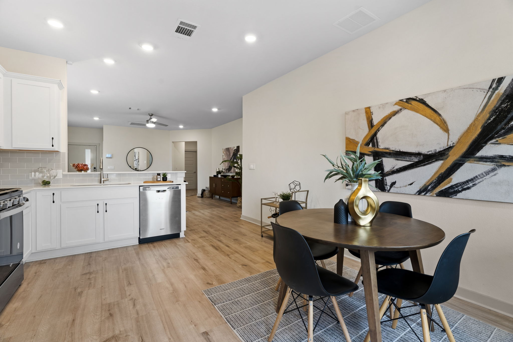 8004 Linda Michelle Ln — photo