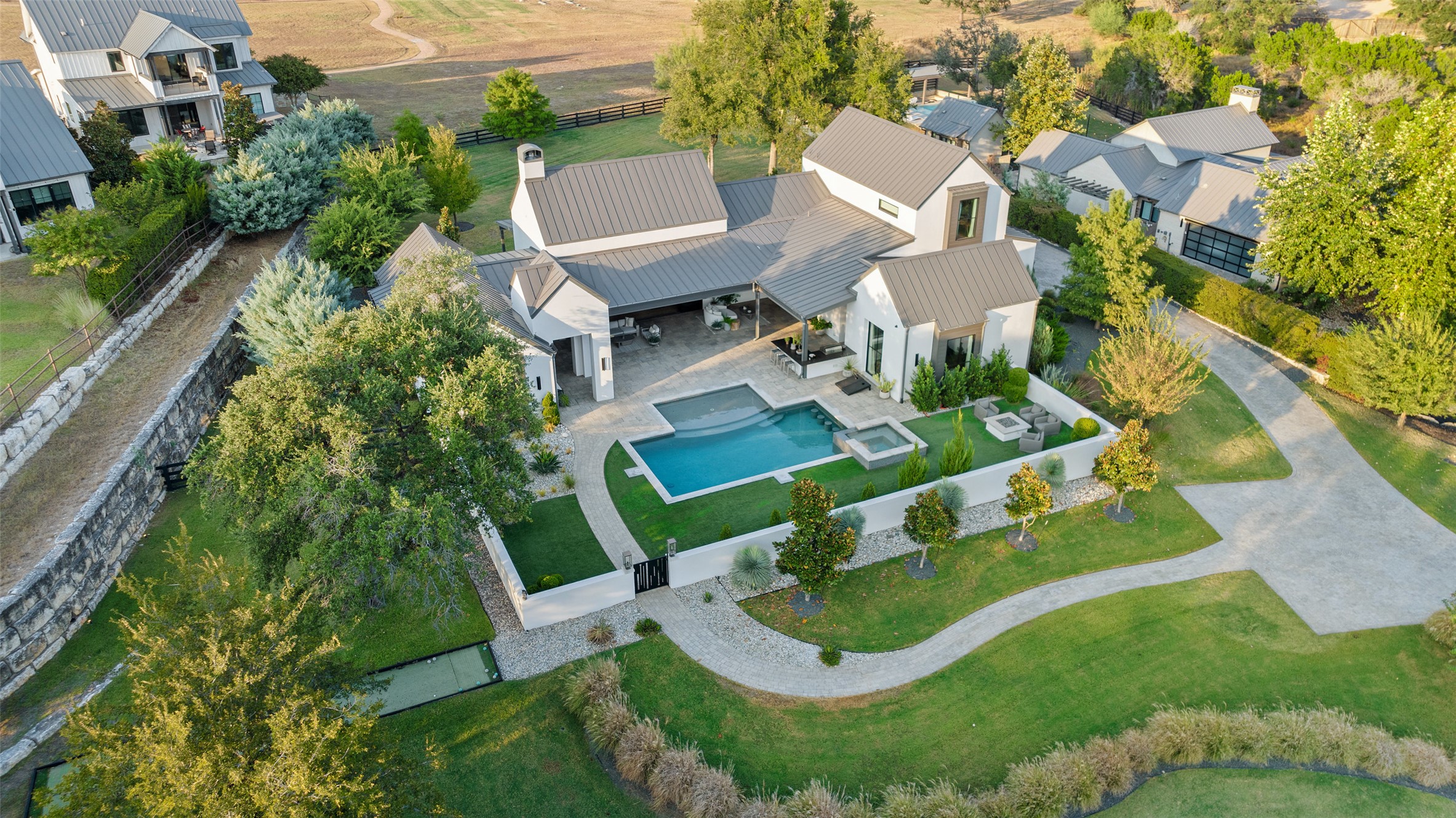 Home in Spicewood, TX 78669 — photo 3