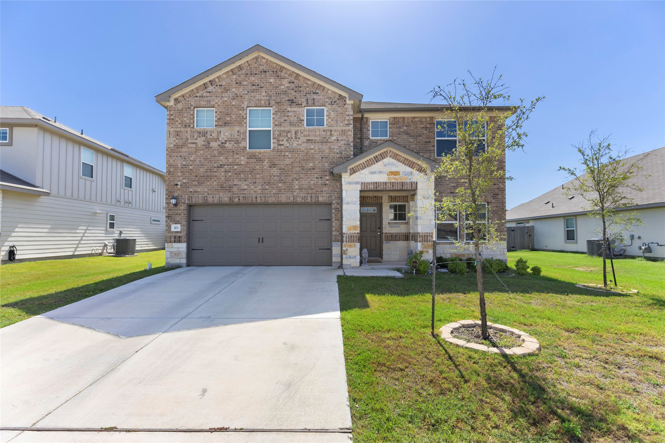 323 Windy Reed Rd — photo