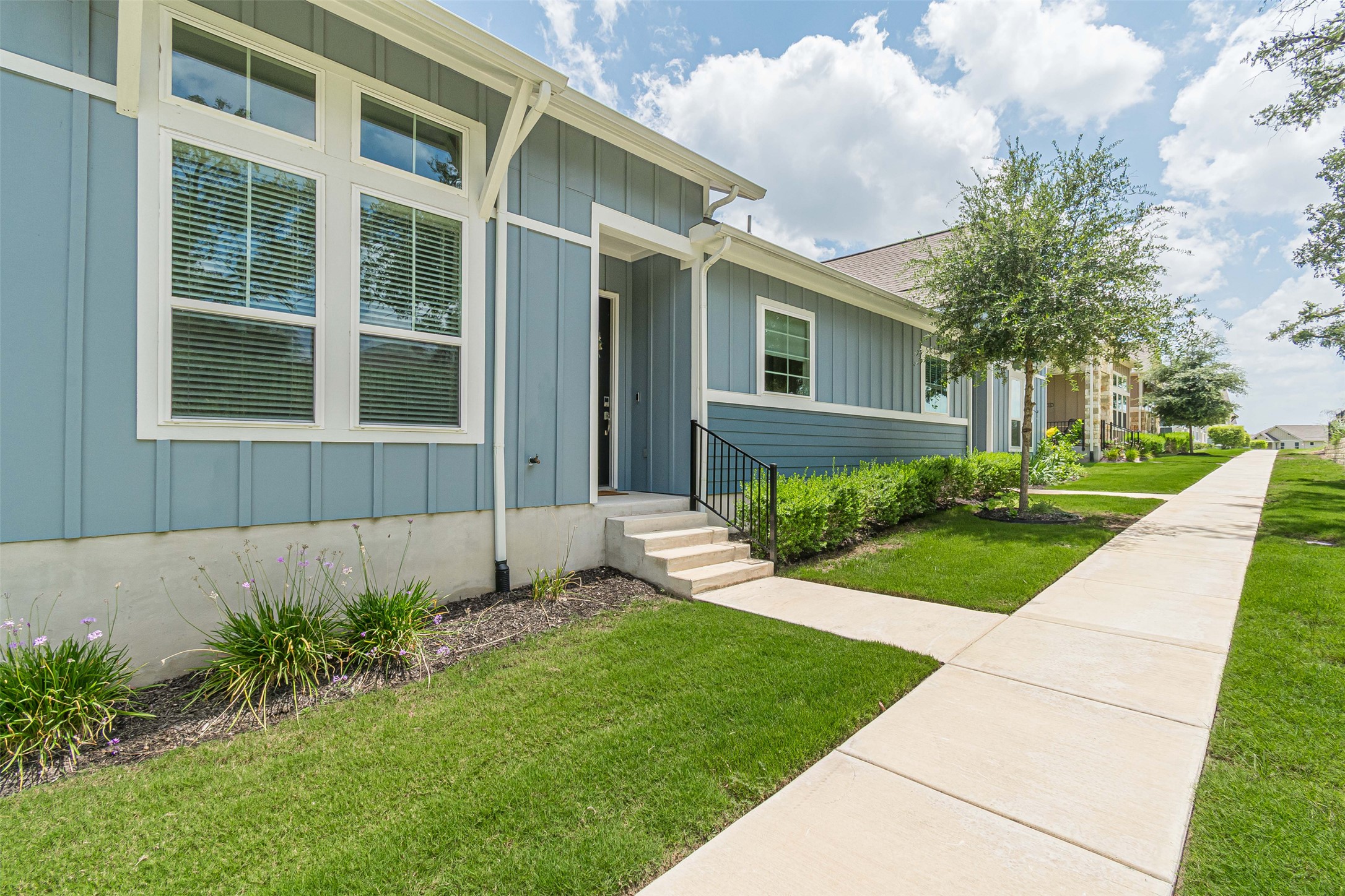 120 Stewart Dr 101 — photo