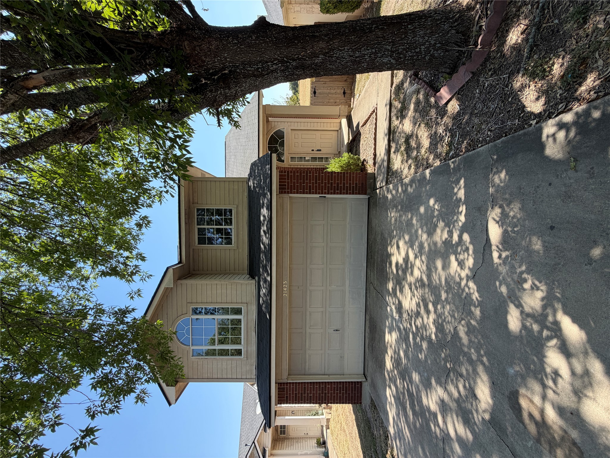 21423 Grand National Ave — photo