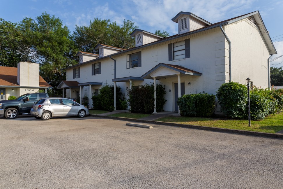 1602 Mill St C — photo