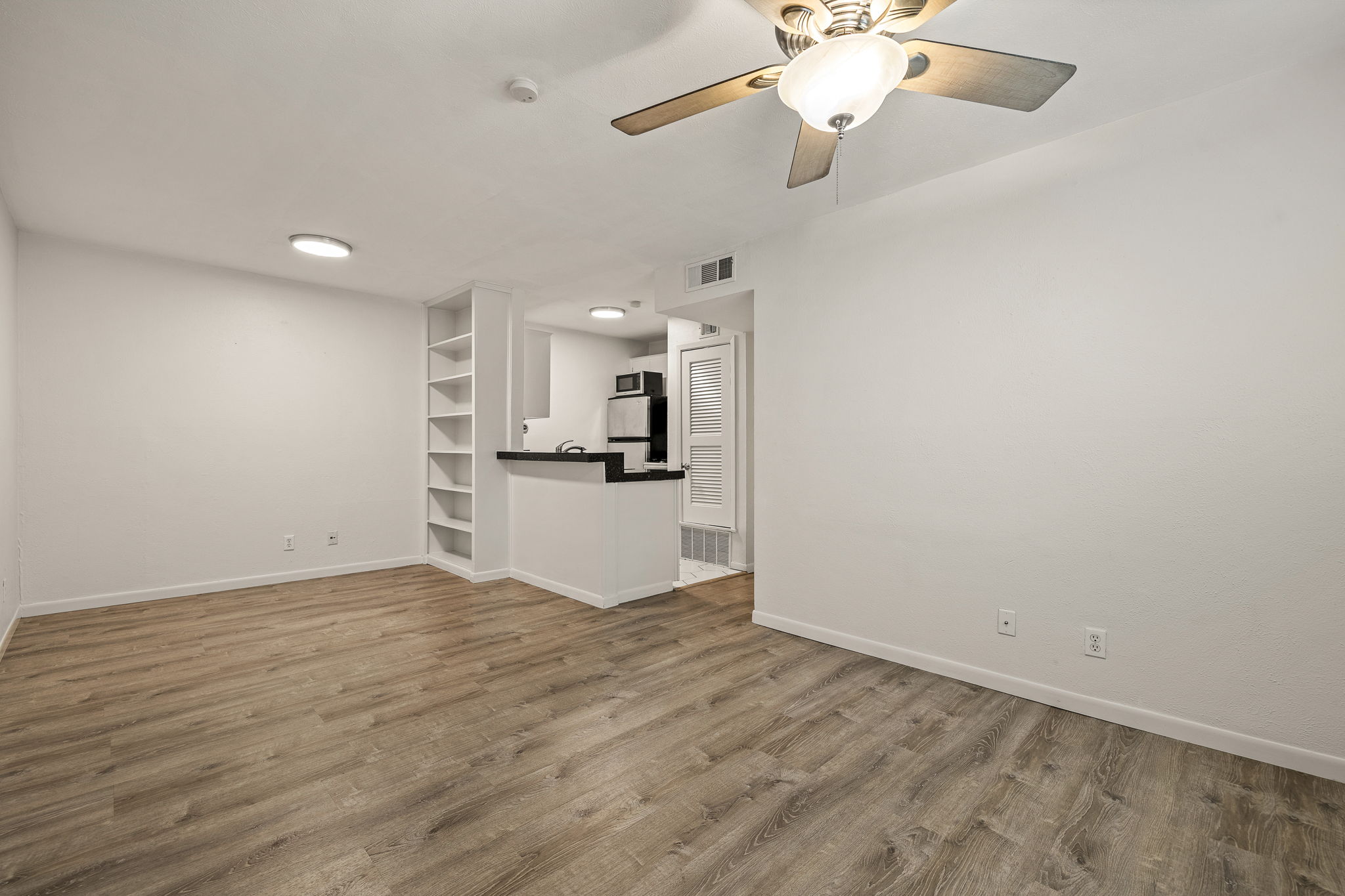 4306 Avenue a 105 — photo