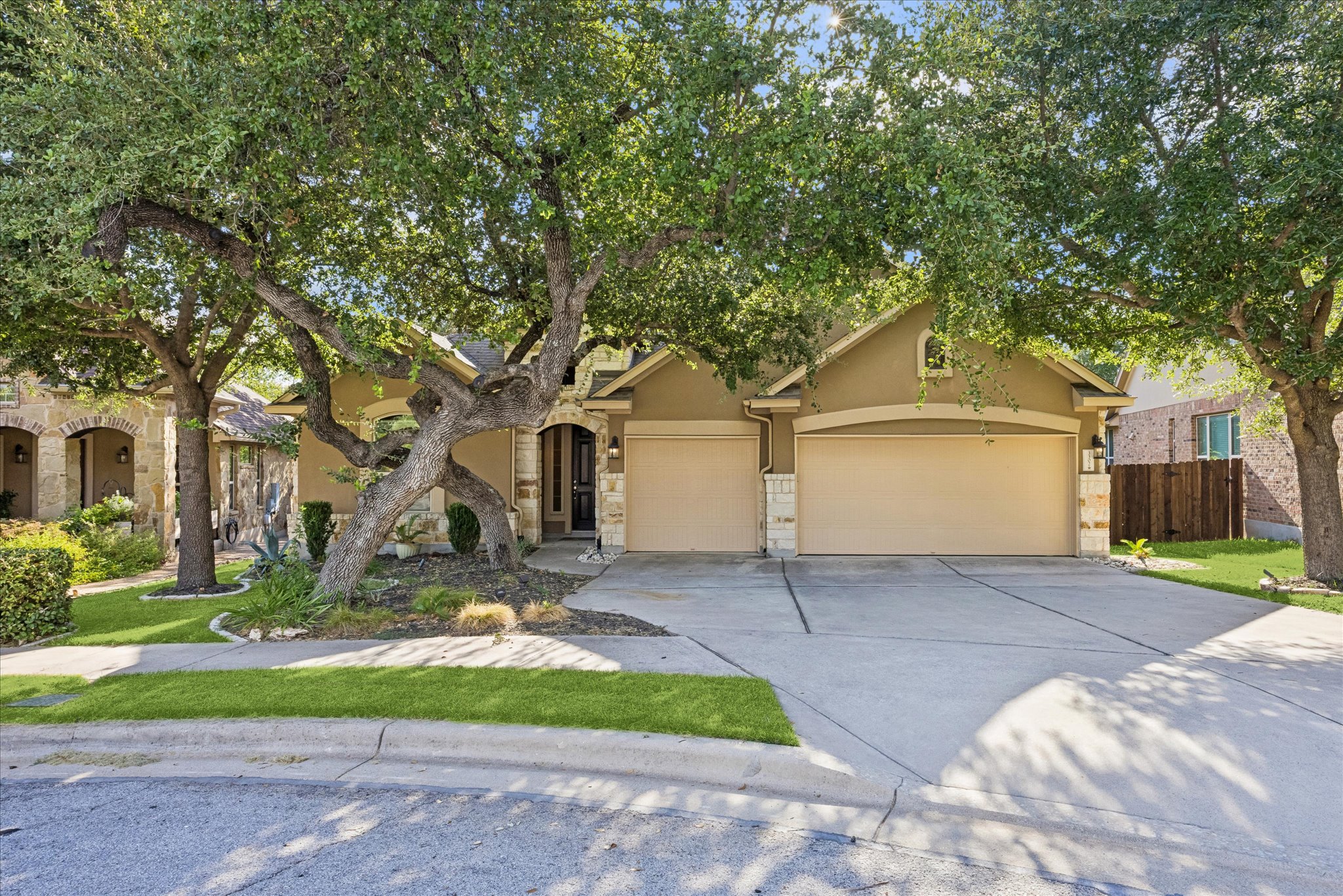 3302 Mossy Grove Ct — photo