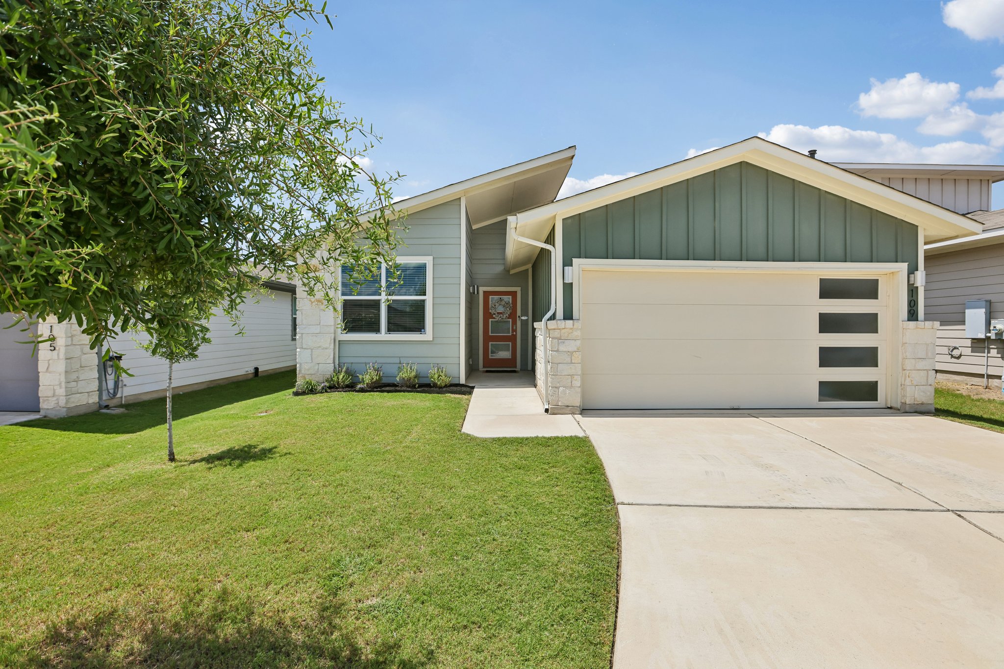 109 Filifera Ct — photo