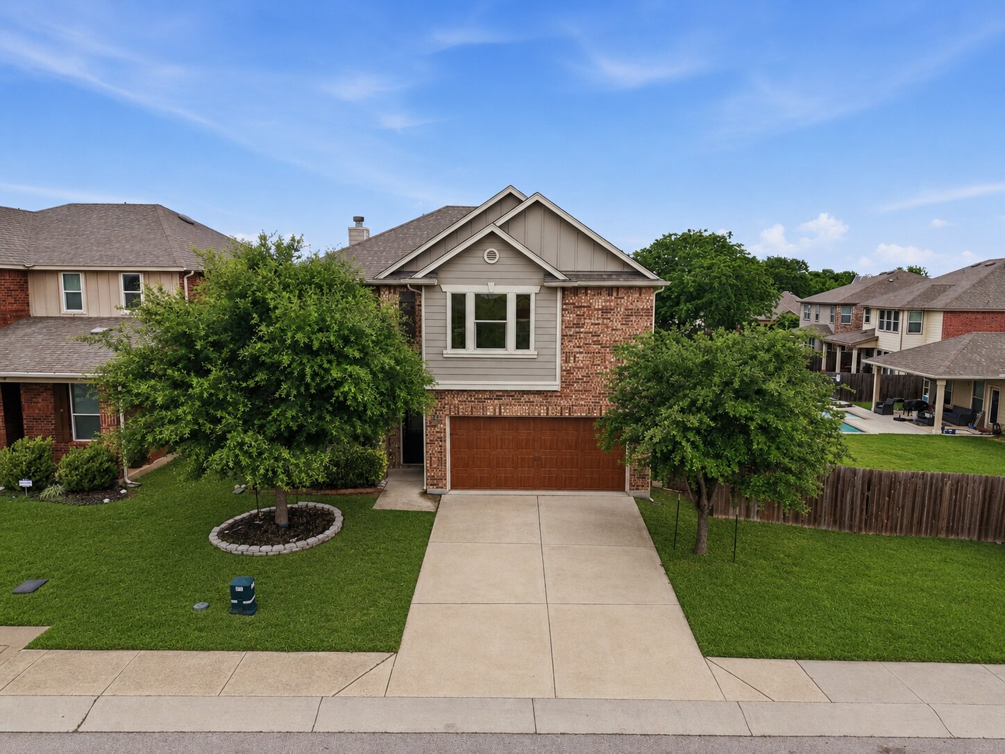670 Landon Samuel Loop — photo