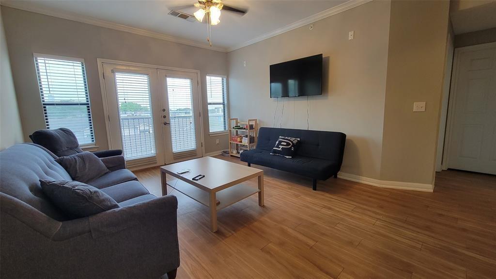2502 Leon St Unit 404 — photo