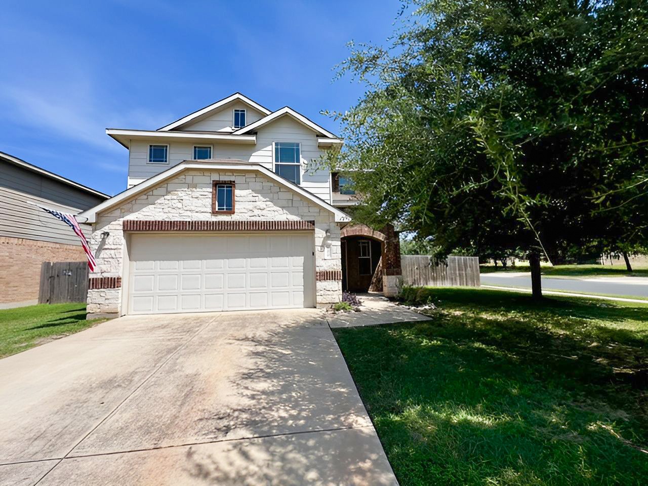 100 Magpie Goose Ln — photo
