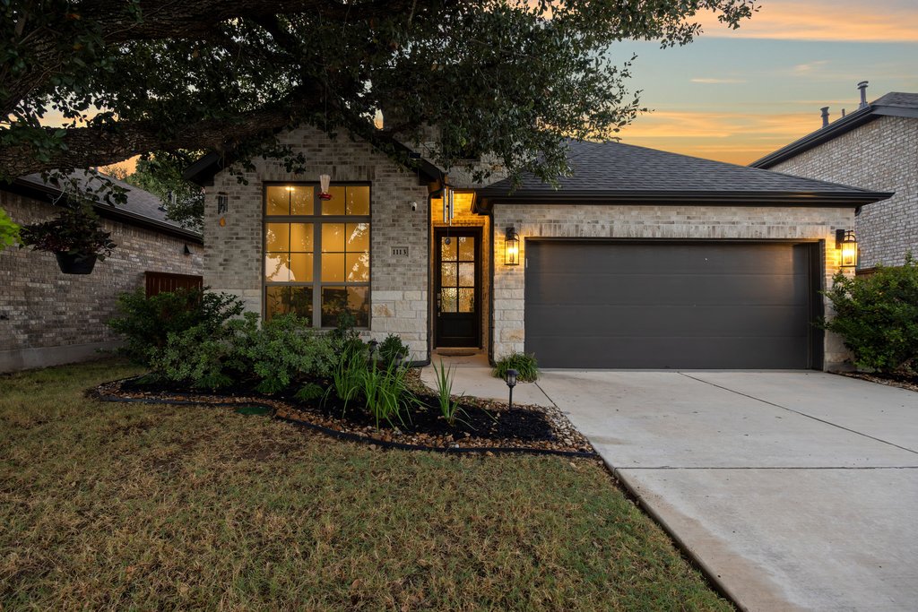 1113 Mulberry Oak Ln — photo