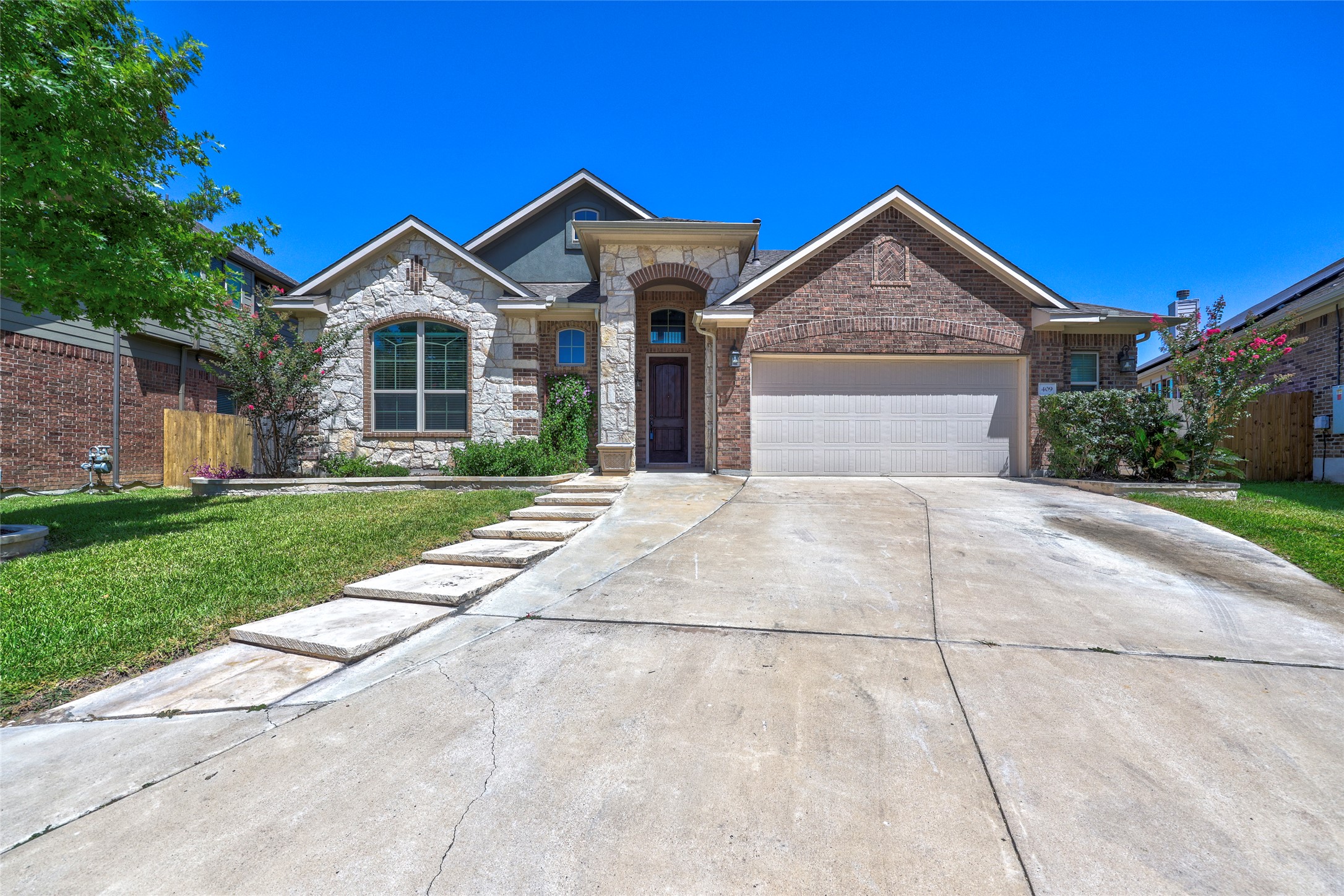 409 Betony Loop — photo
