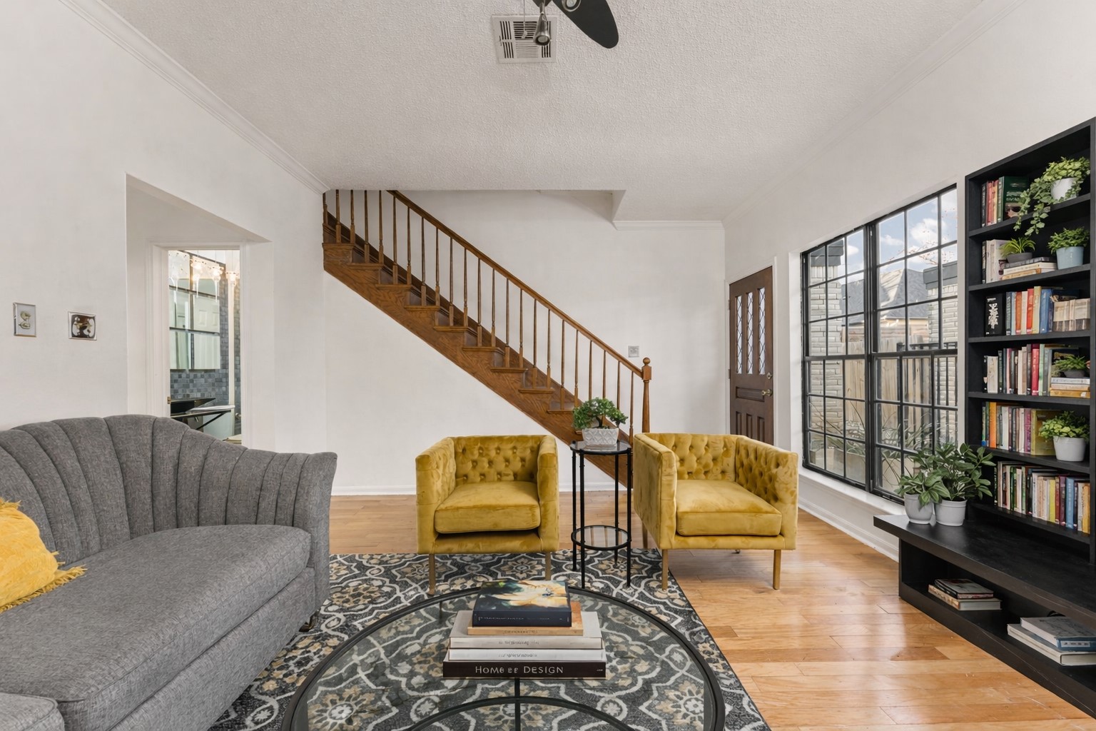 1307 Kinney Ave 124 — photo