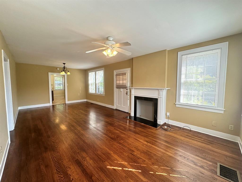 3210 3210 Hemphill Park Unit B — photo