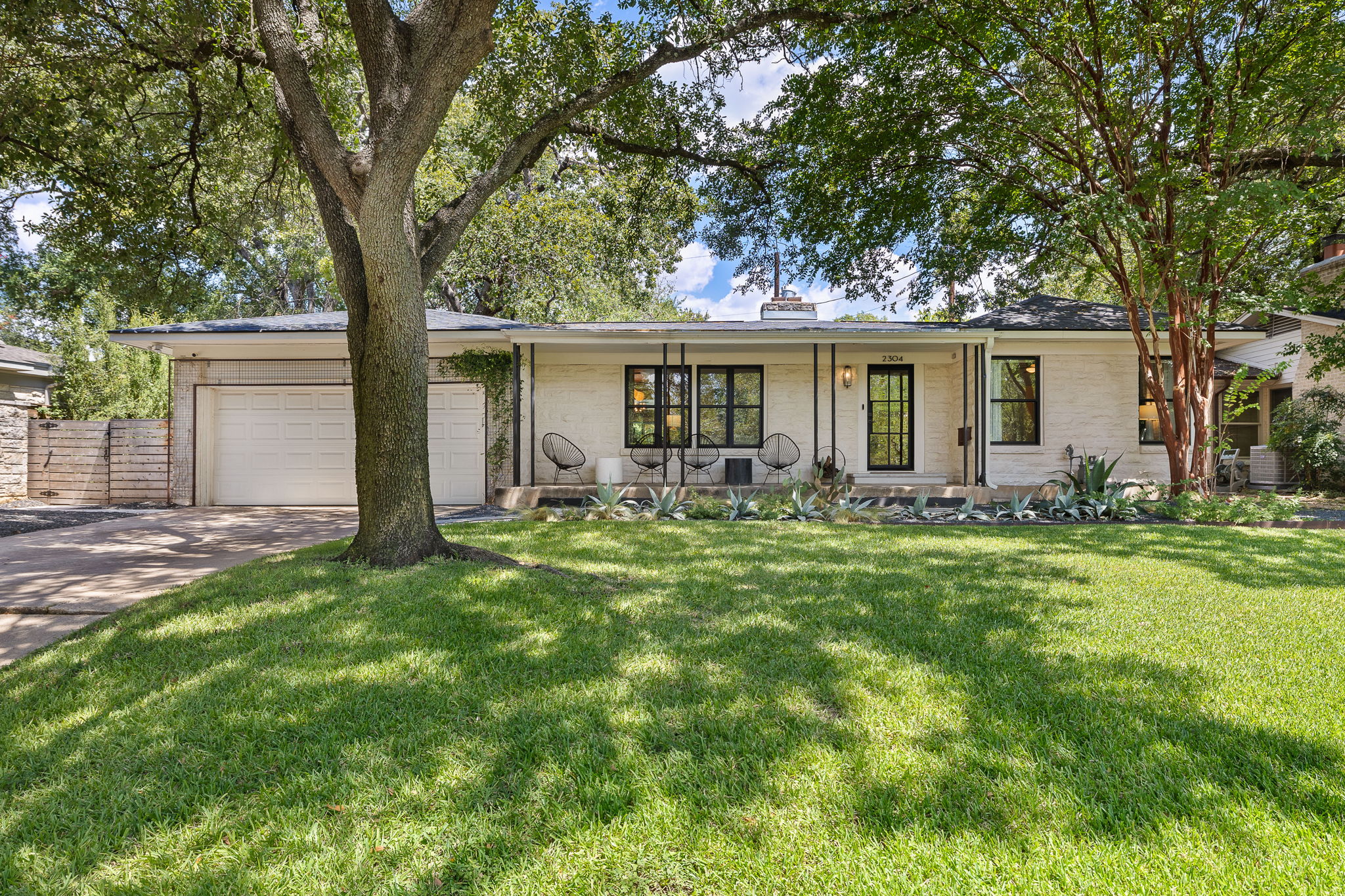 2304 Greenlee Dr — photo