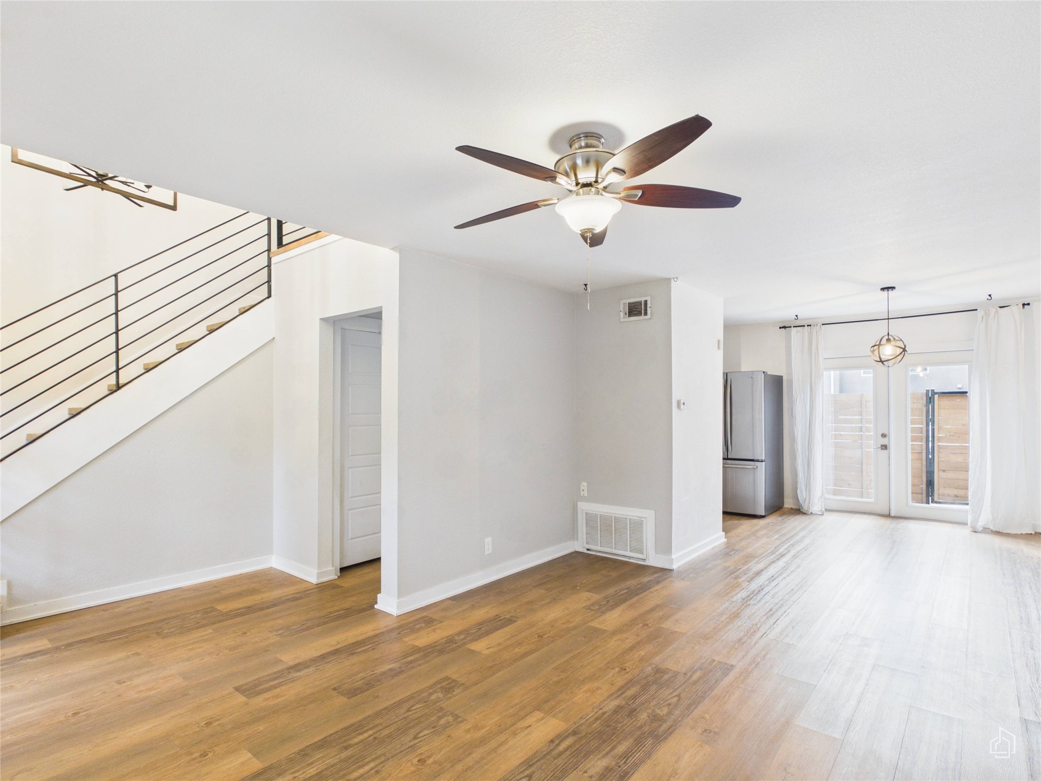 6211 Manor Rd 107 — photo
