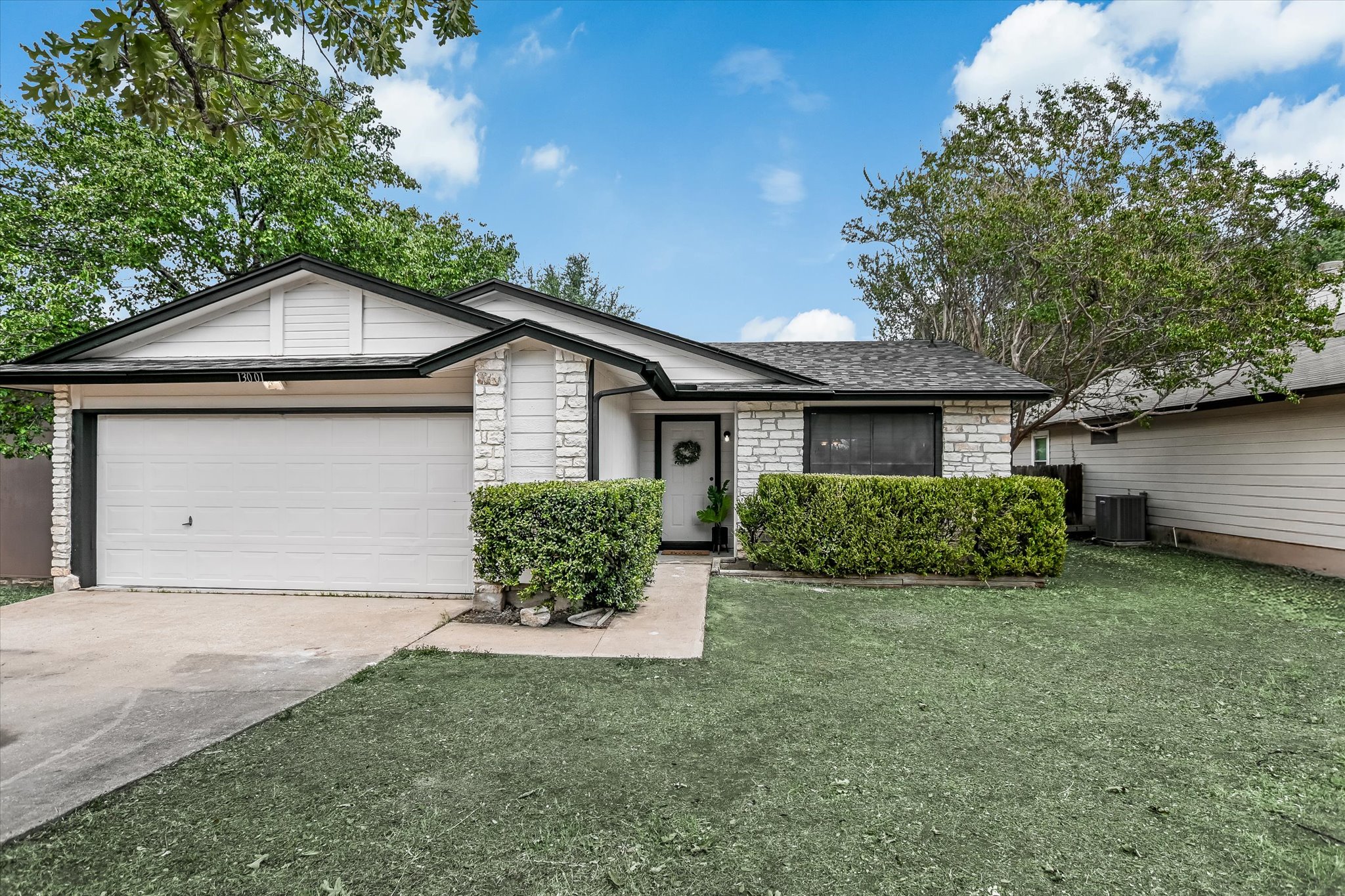13001 Garfield Ln — photo