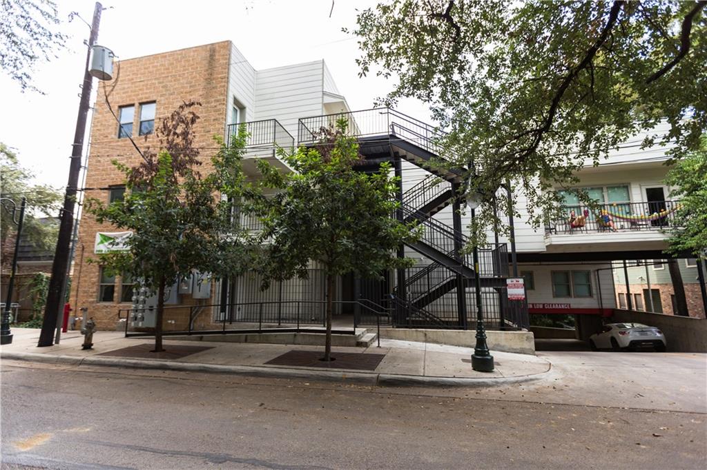2708 San Pedro St 302 — photo