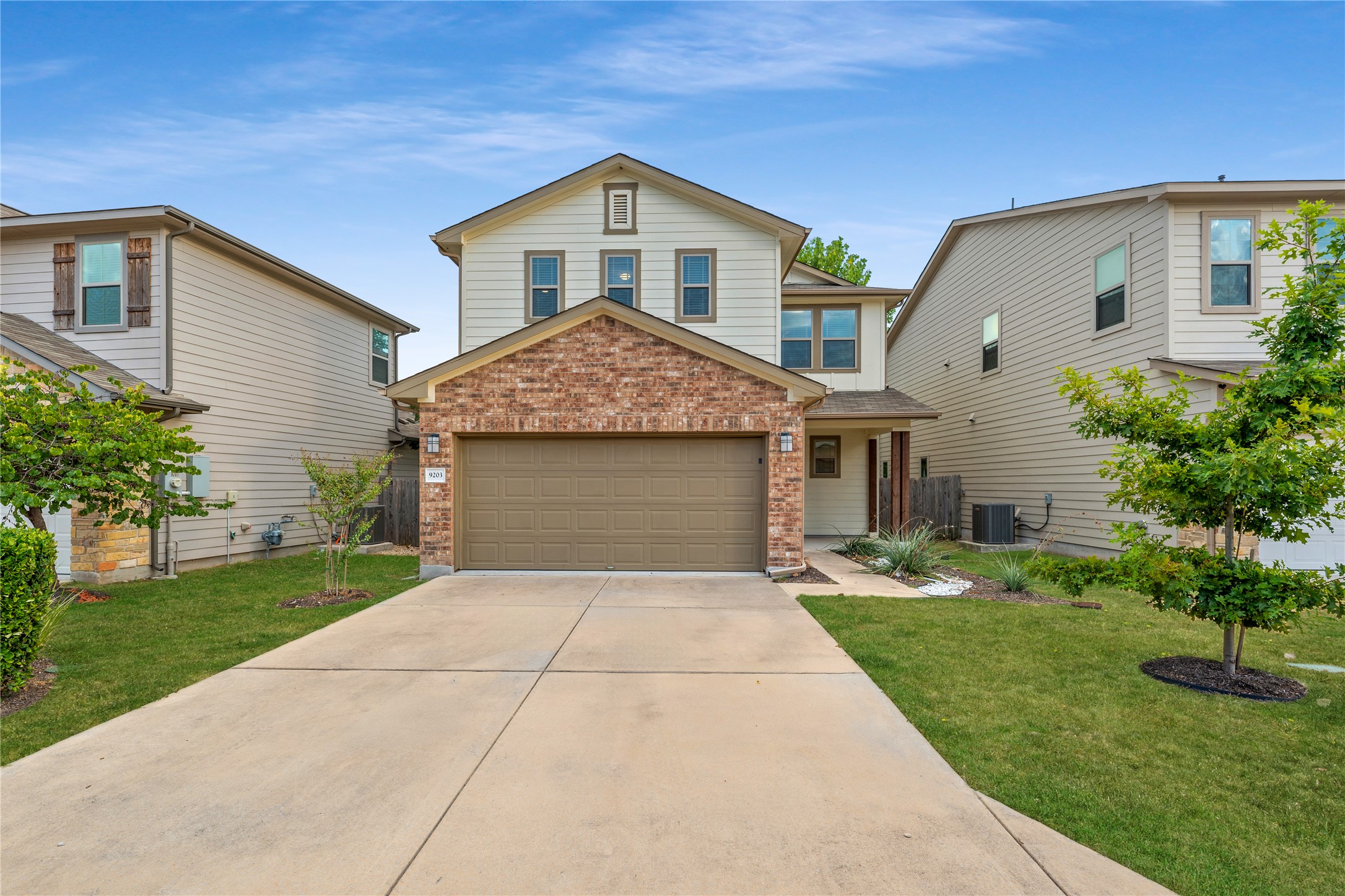 9203 Moonstone Dr — photo