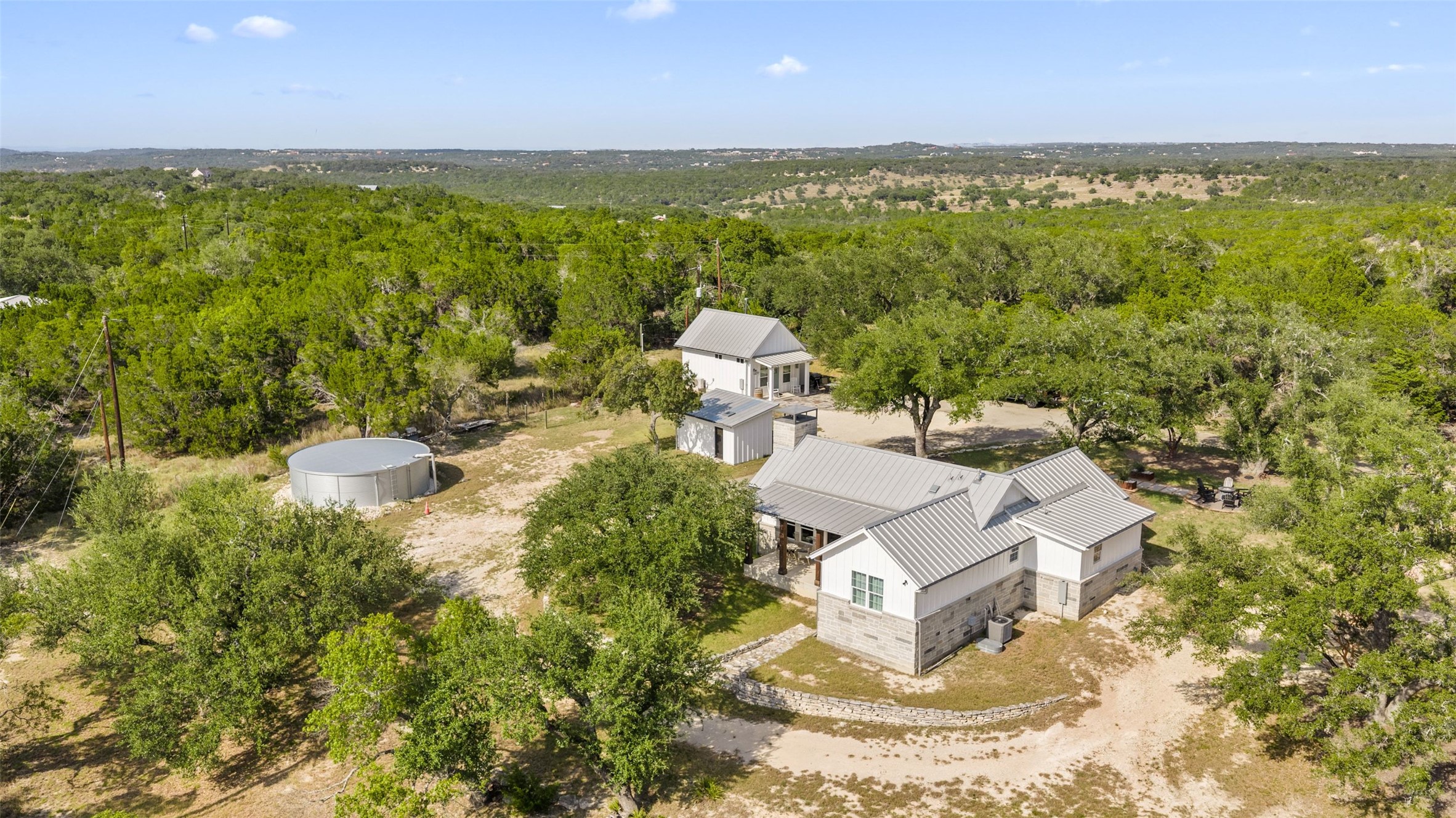 810 Kothmann Road, Dripping Springs, TX 78620 — photo 2