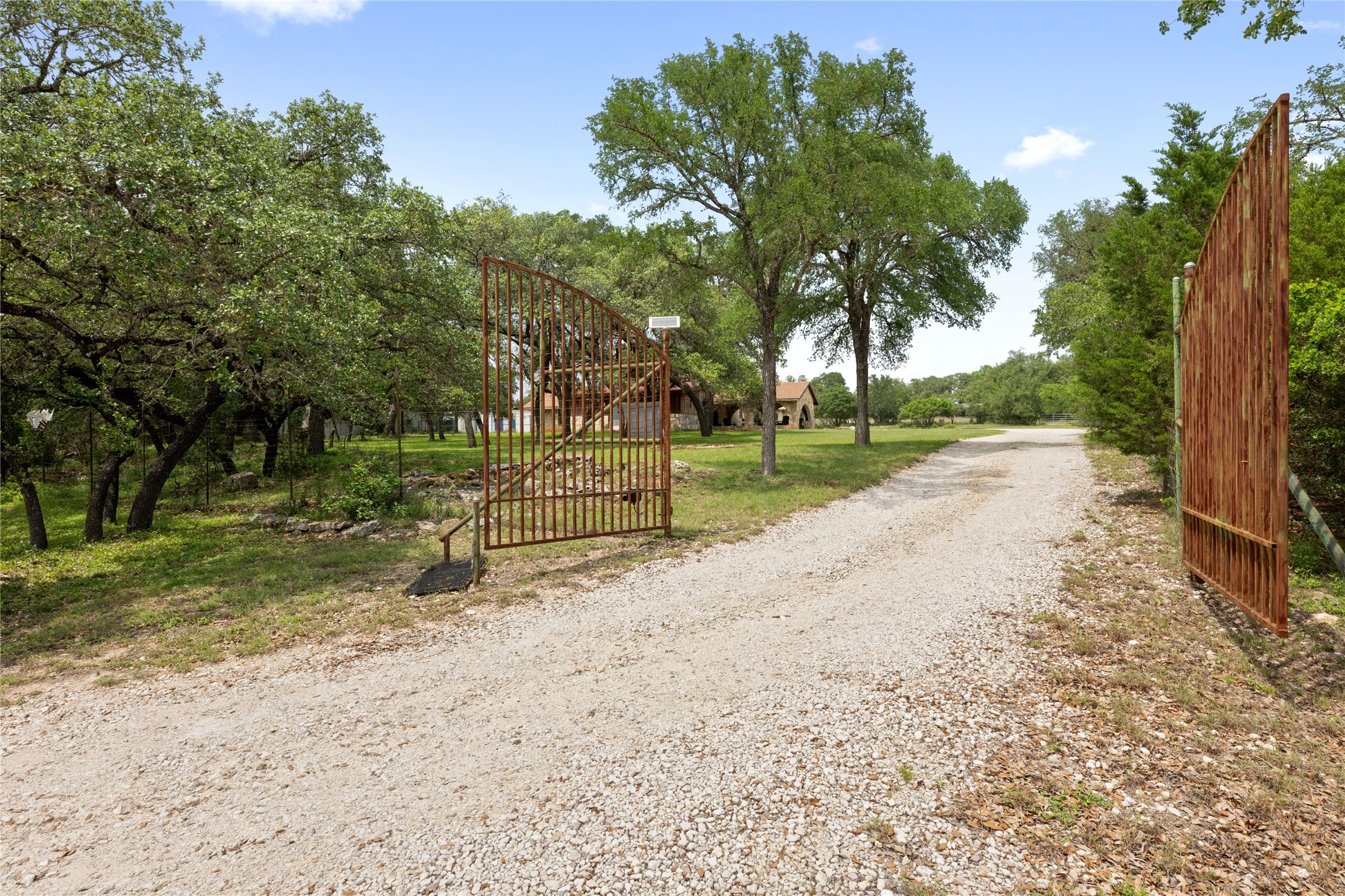 704 FM 2325 — photo
