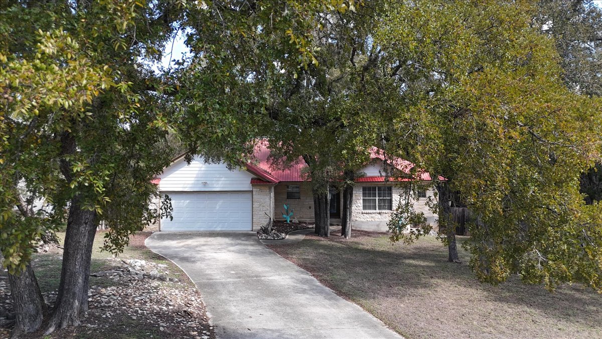 3 Woodlark Way — photo