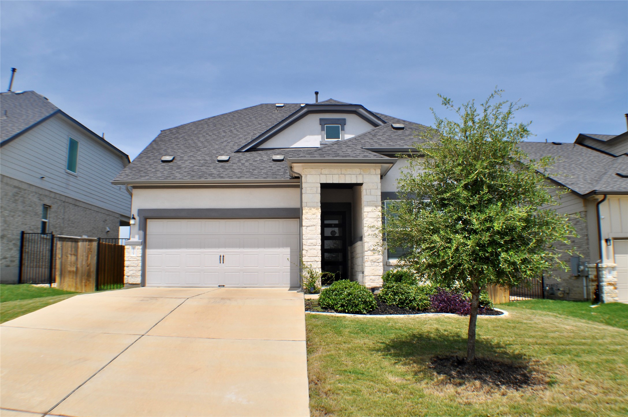 11704 Dillon Falls Dr — photo