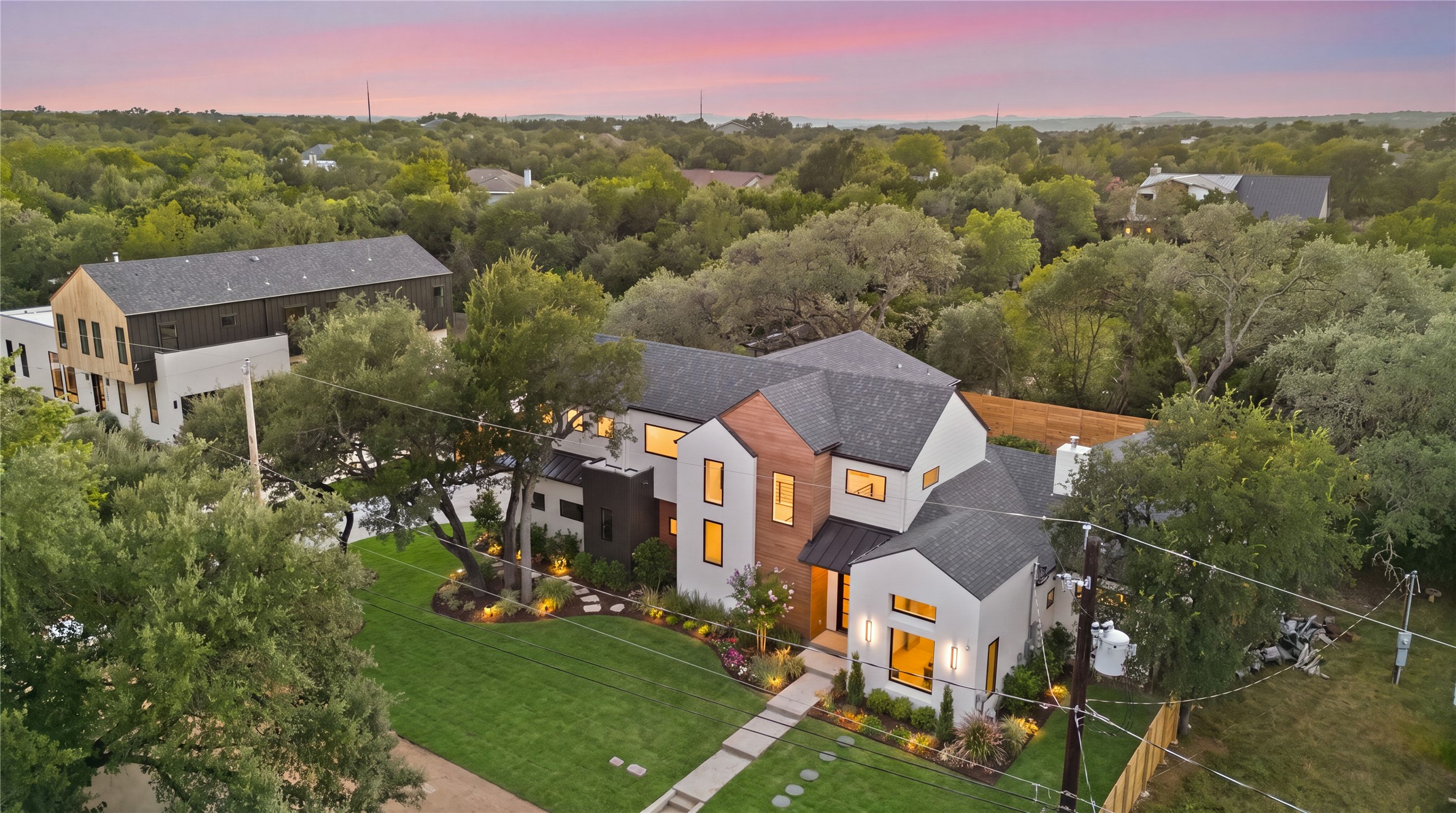 1500 Lipan Trl — photo