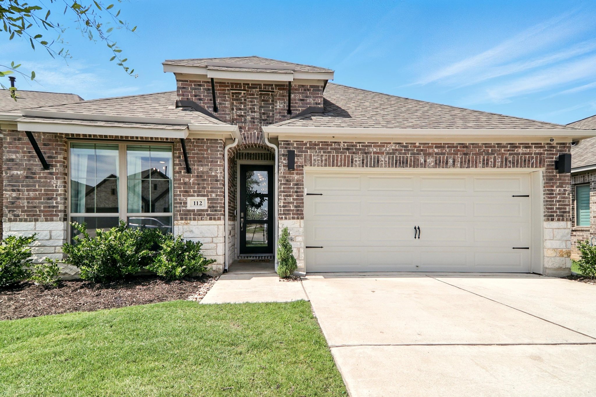 112 Rosemary Ct — photo