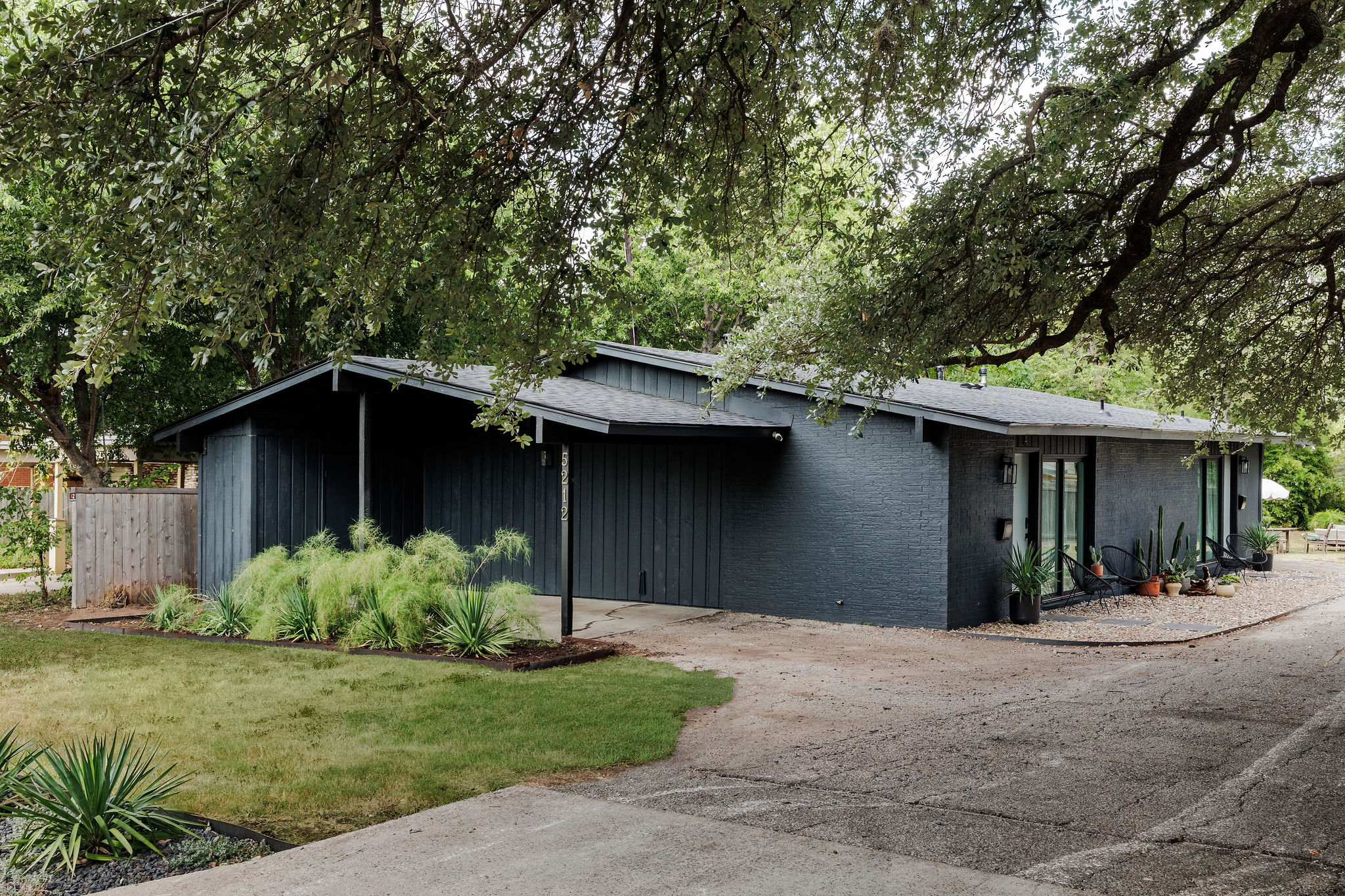 5212 Woodrow Ave — photo