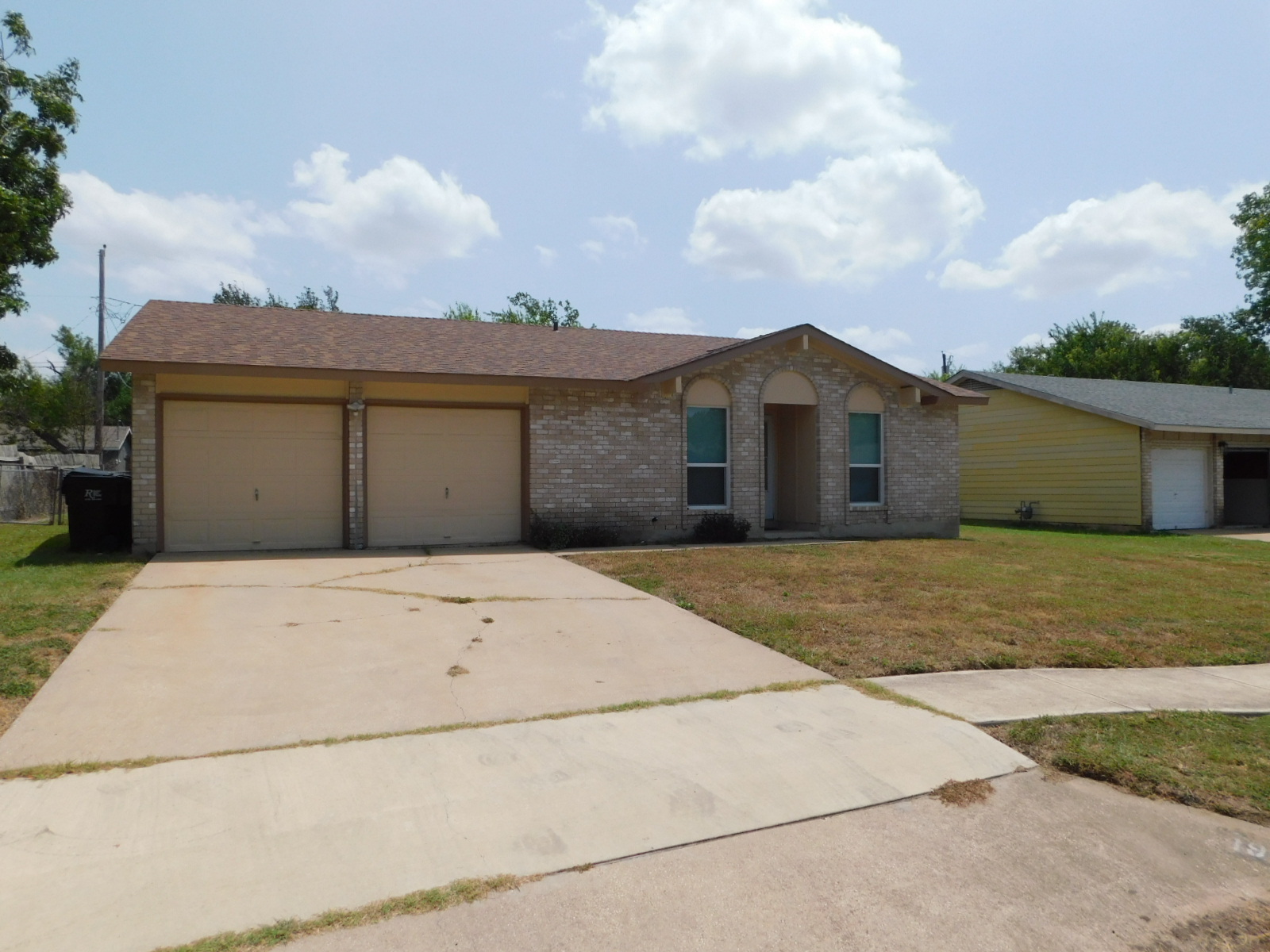 1902 Aberdeen Dr — photo