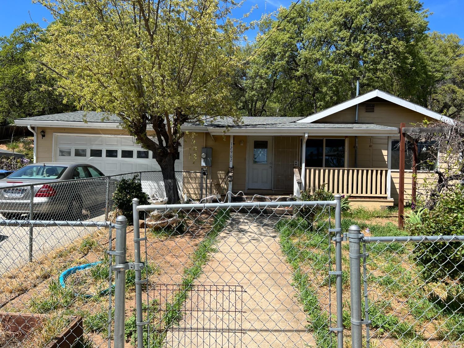 12902 E Highway 20 — photo