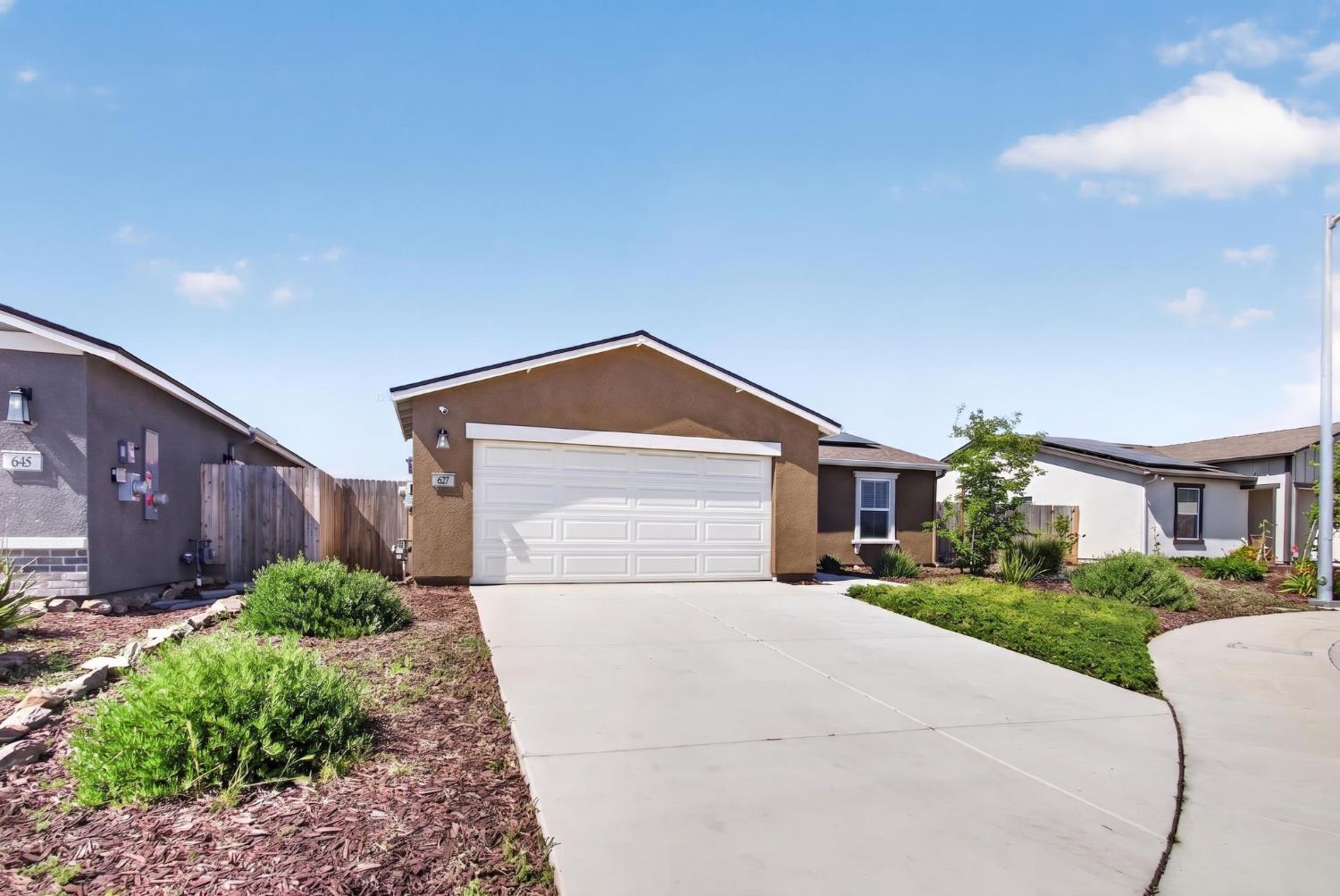 627 Elizabeth Court — photo