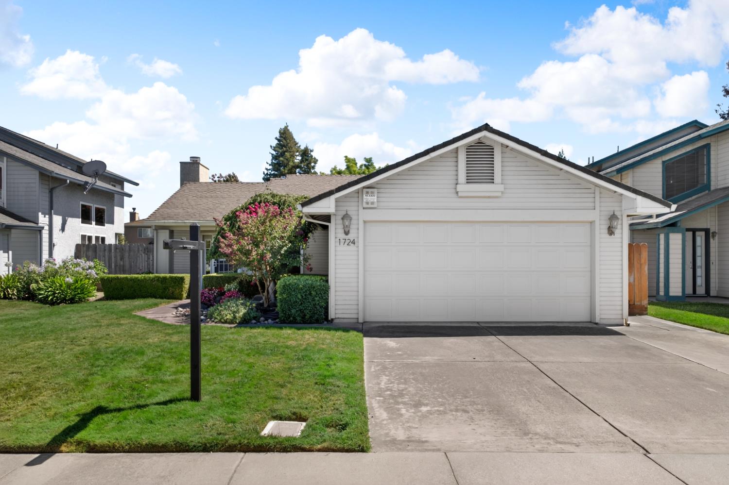 1724 Amber Leaf Way — photo