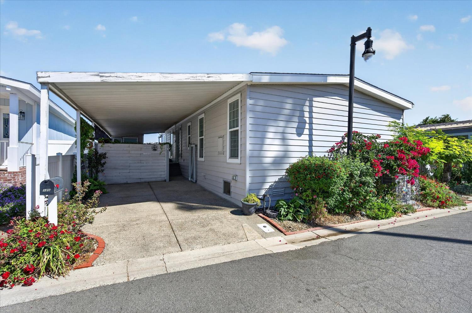 125 Oxbow Marina Drive — photo