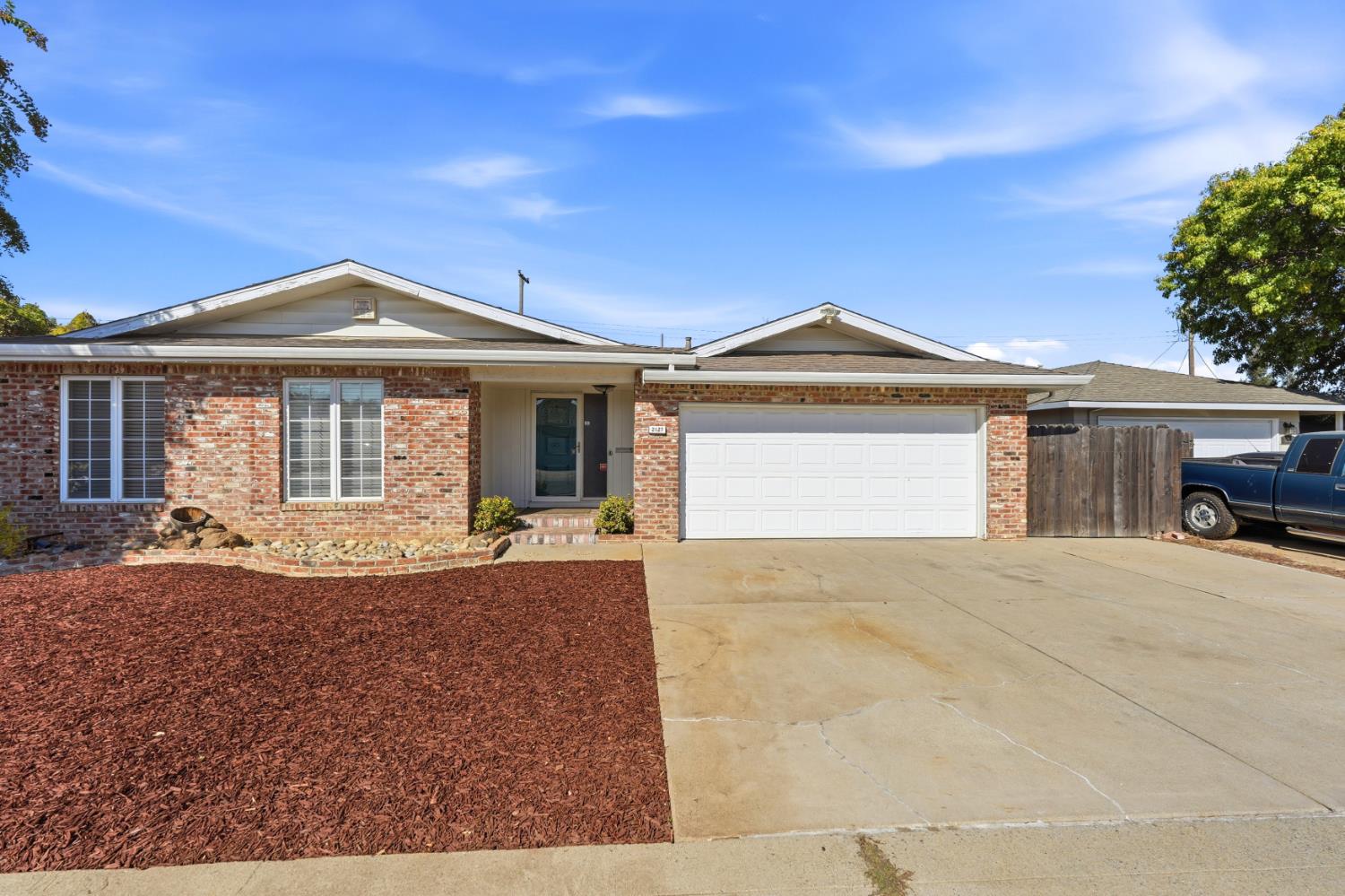 2127 Tracy Place — photo