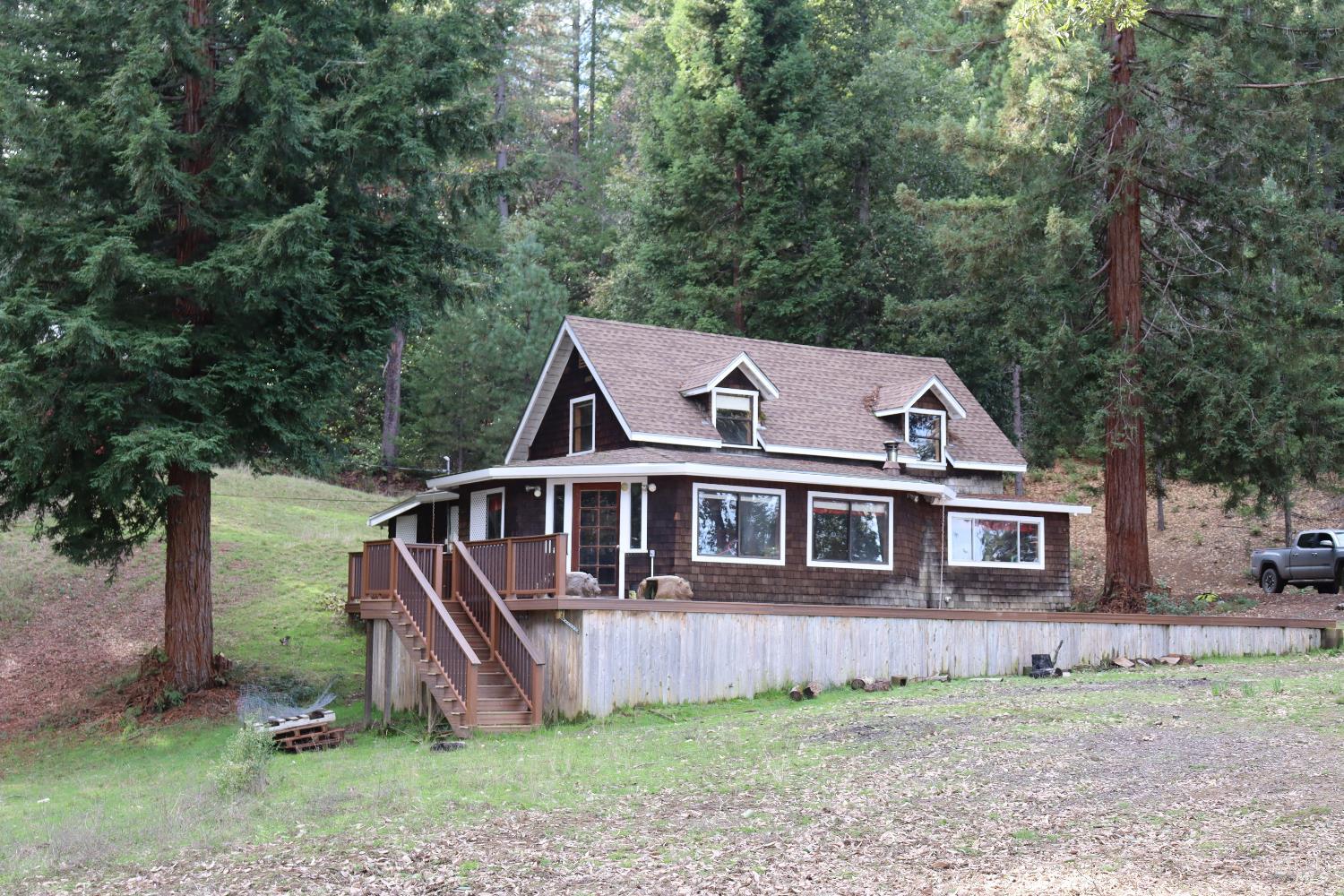 7020 Hearst Road — photo