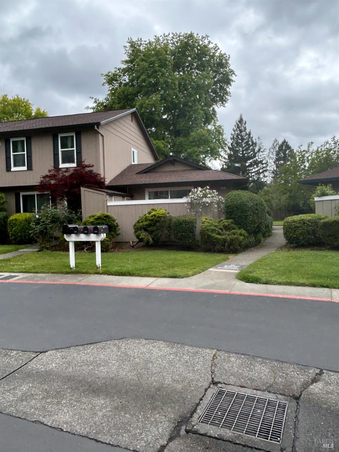 311 Algiers Court — photo
