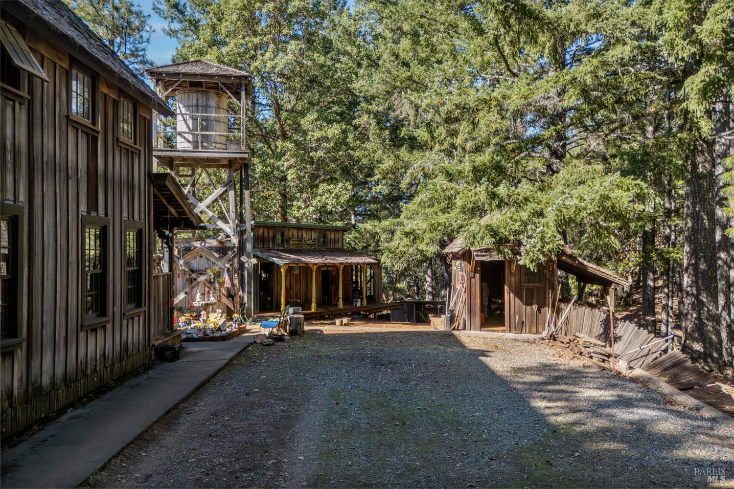 24600 String Creek Road — photo