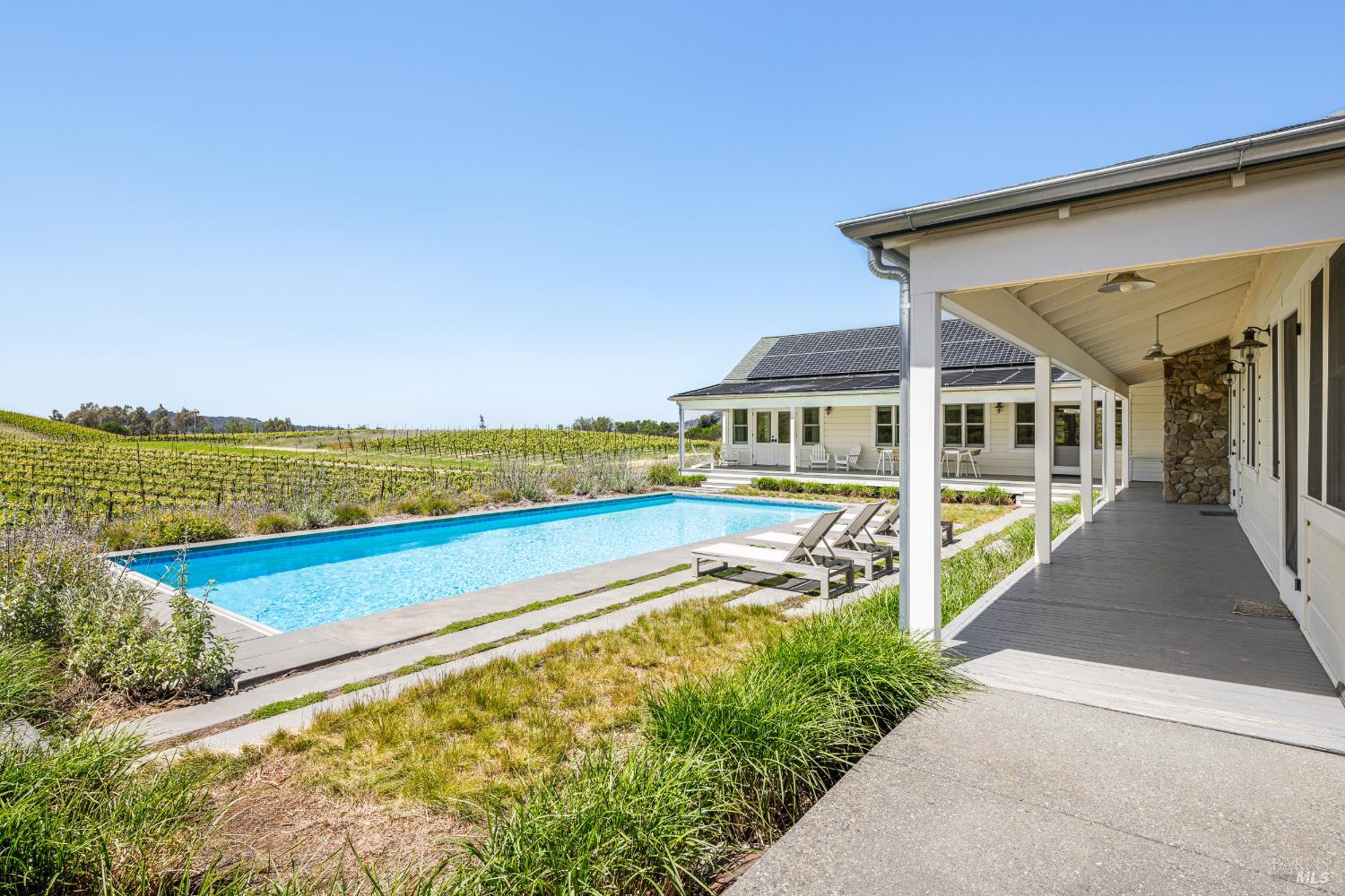 5561 Sonoma Mountain Road — photo