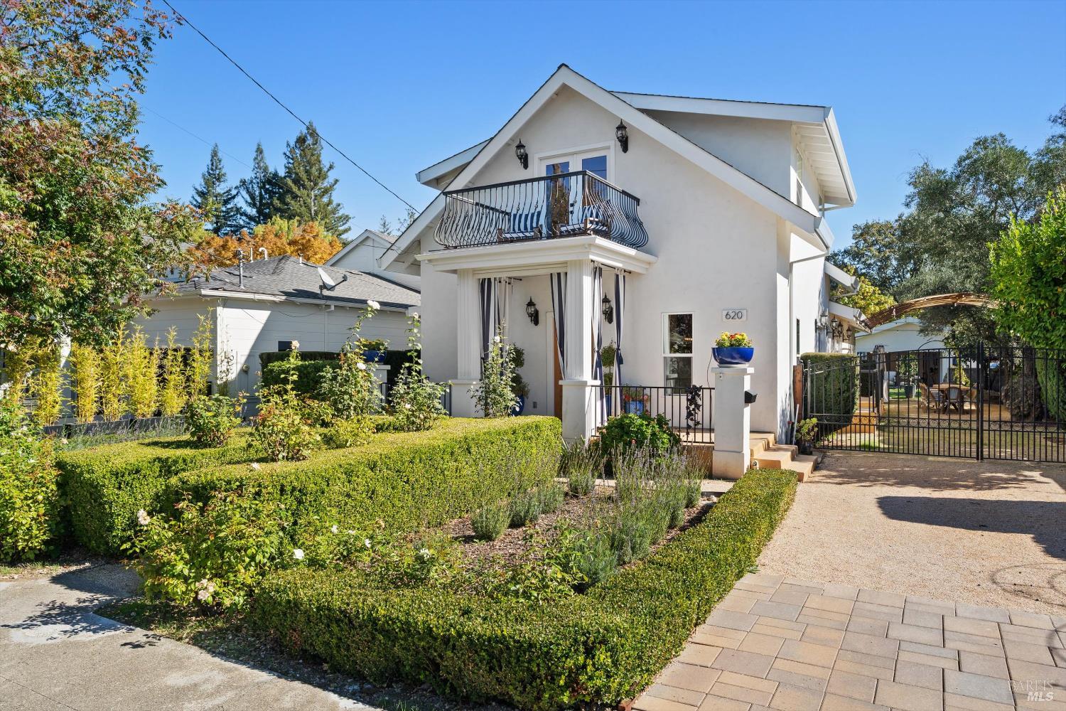 620 Brown Street — photo
