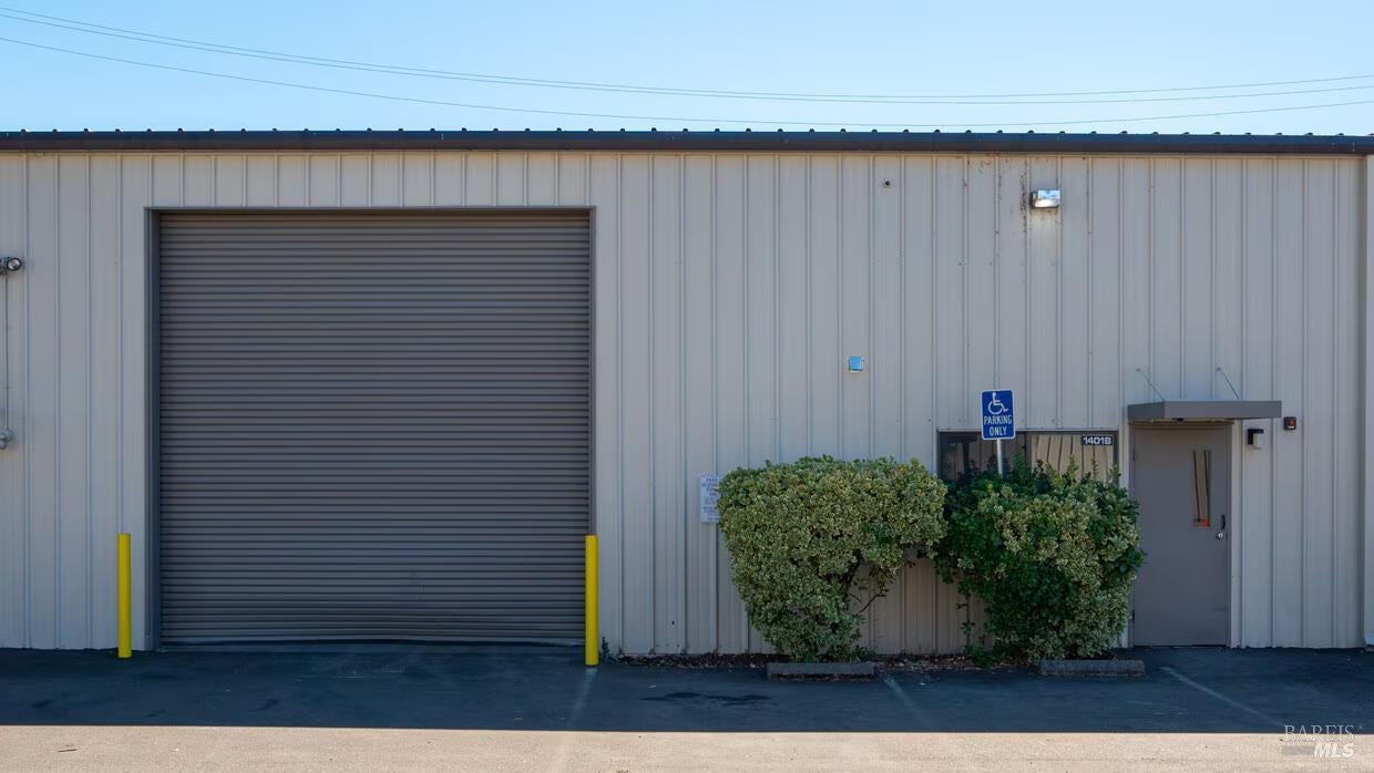 1401 Grove Street #B — photo