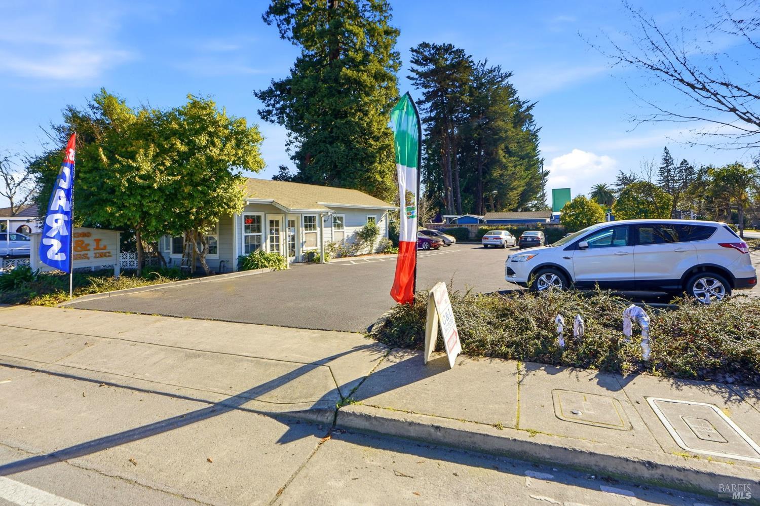 1380 Sebastopol Road — photo