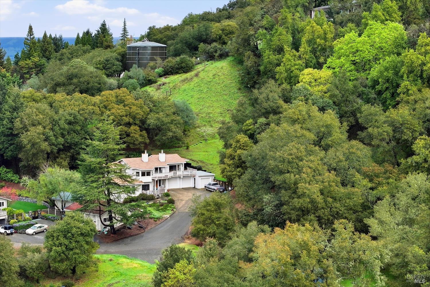 936 Valley View Drive — photo