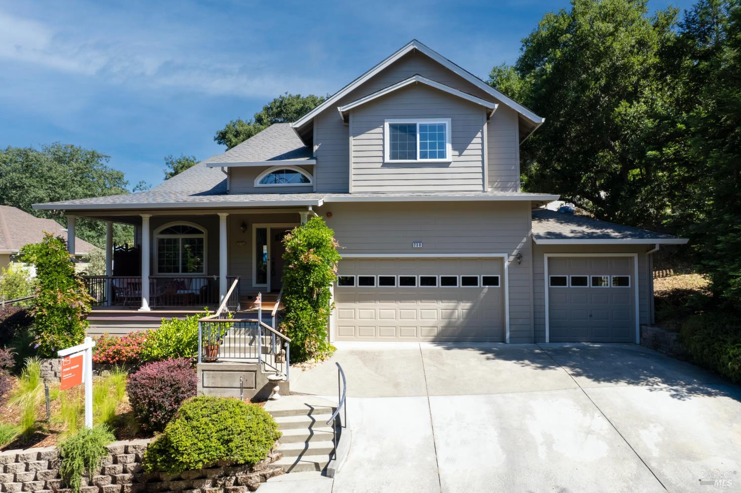 230 Clear Ridge Drive — photo