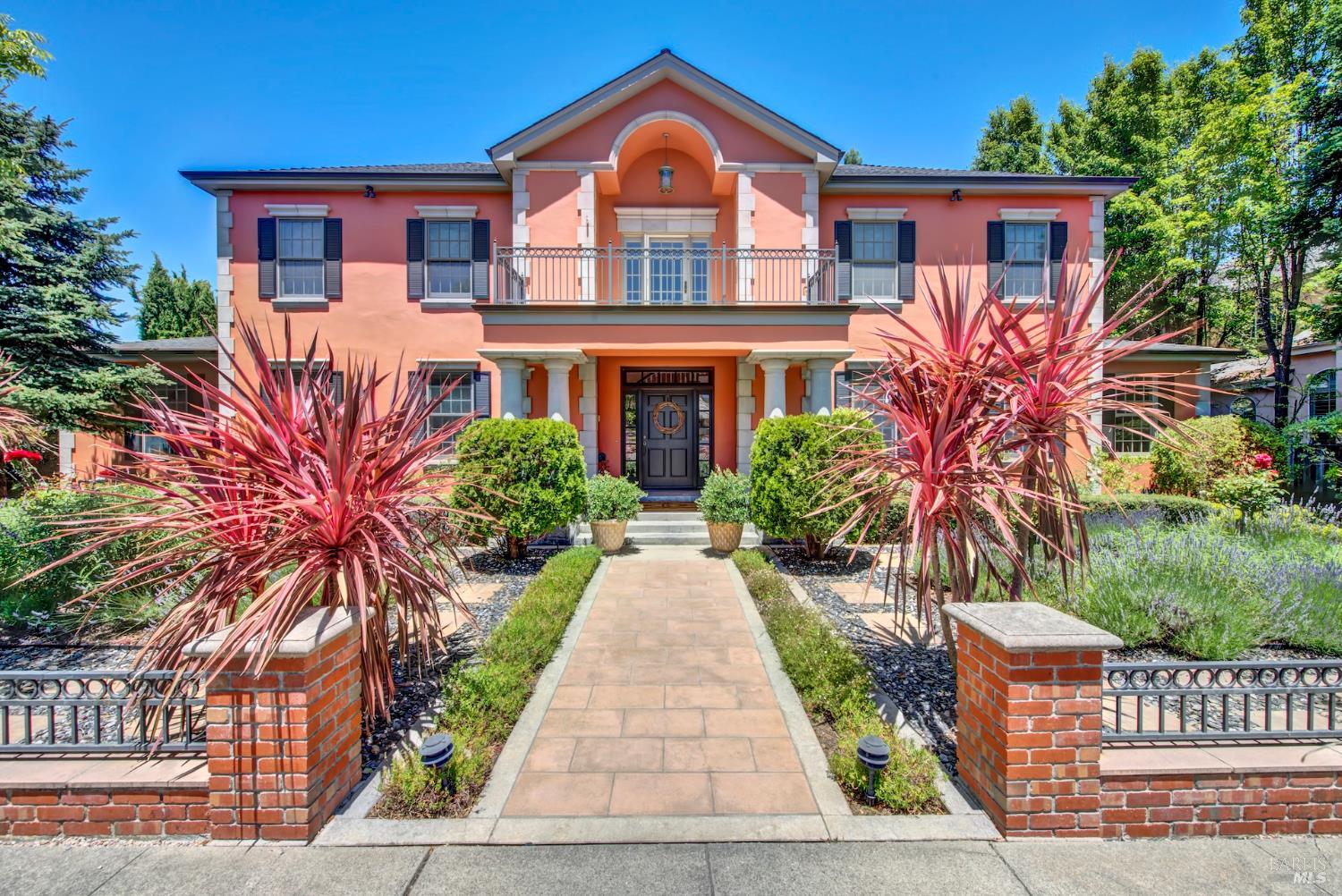 2 Remington Court — photo